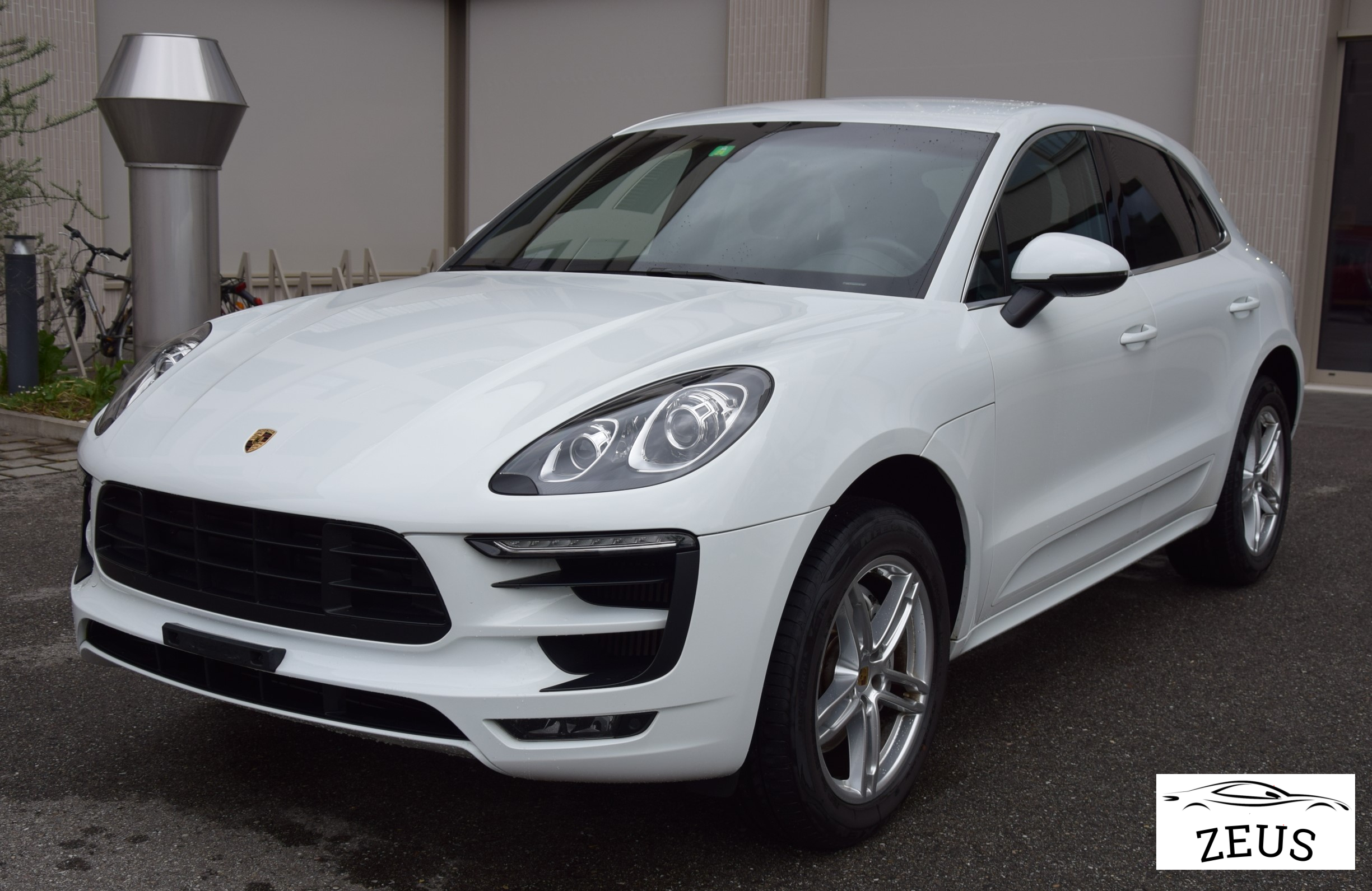 PORSCHE Macan S PDK