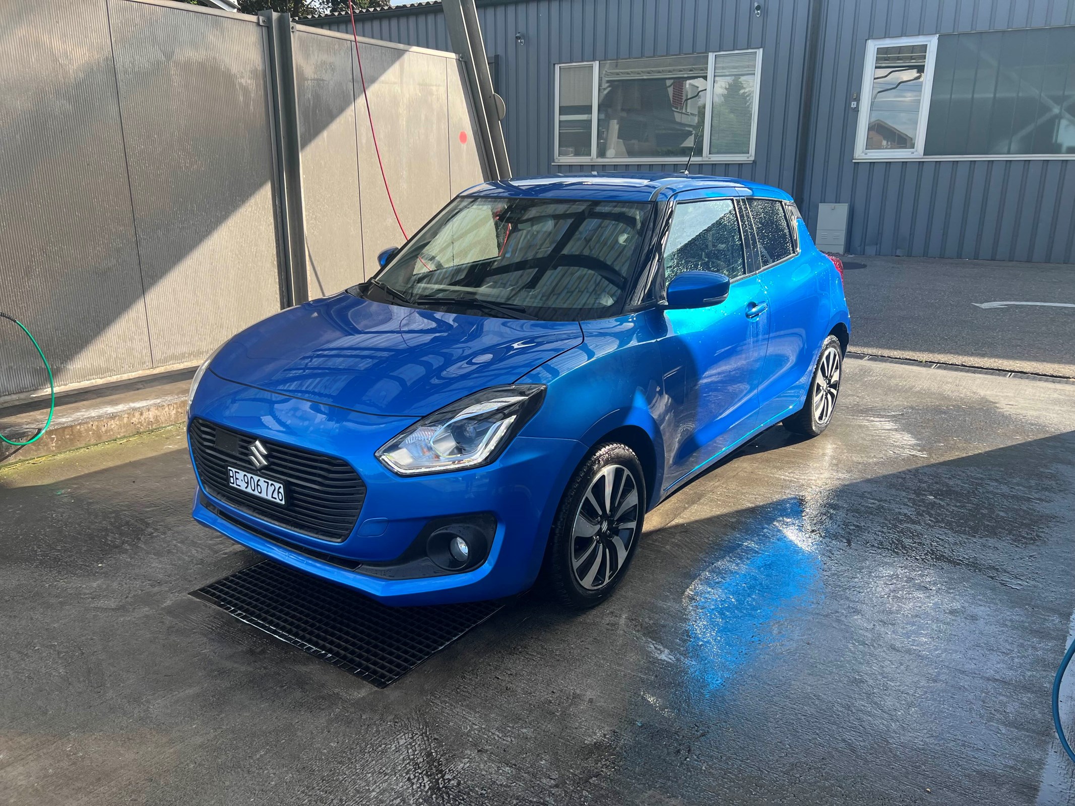 SUZUKI Swift 1.0 12V SHVS Compact Top Hybrid