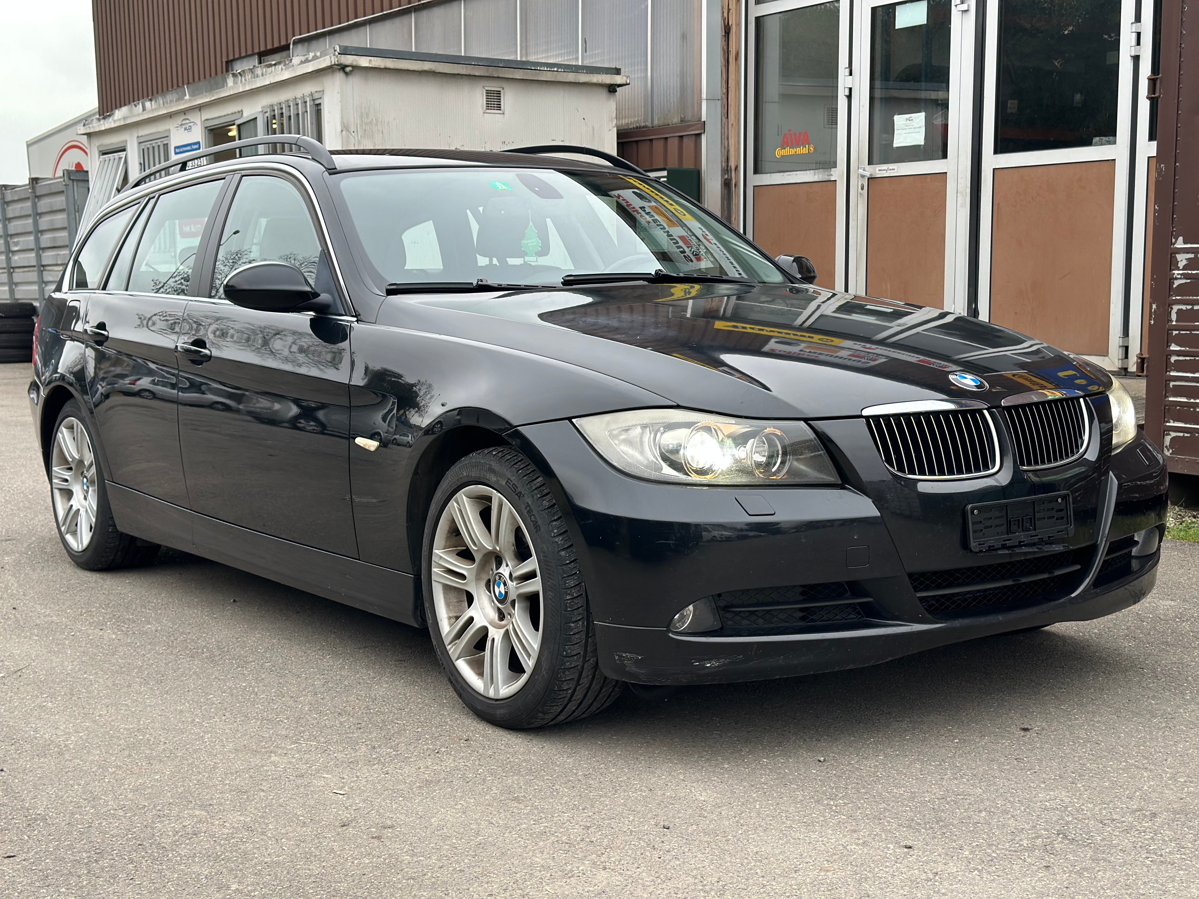 BMW 325i Touring