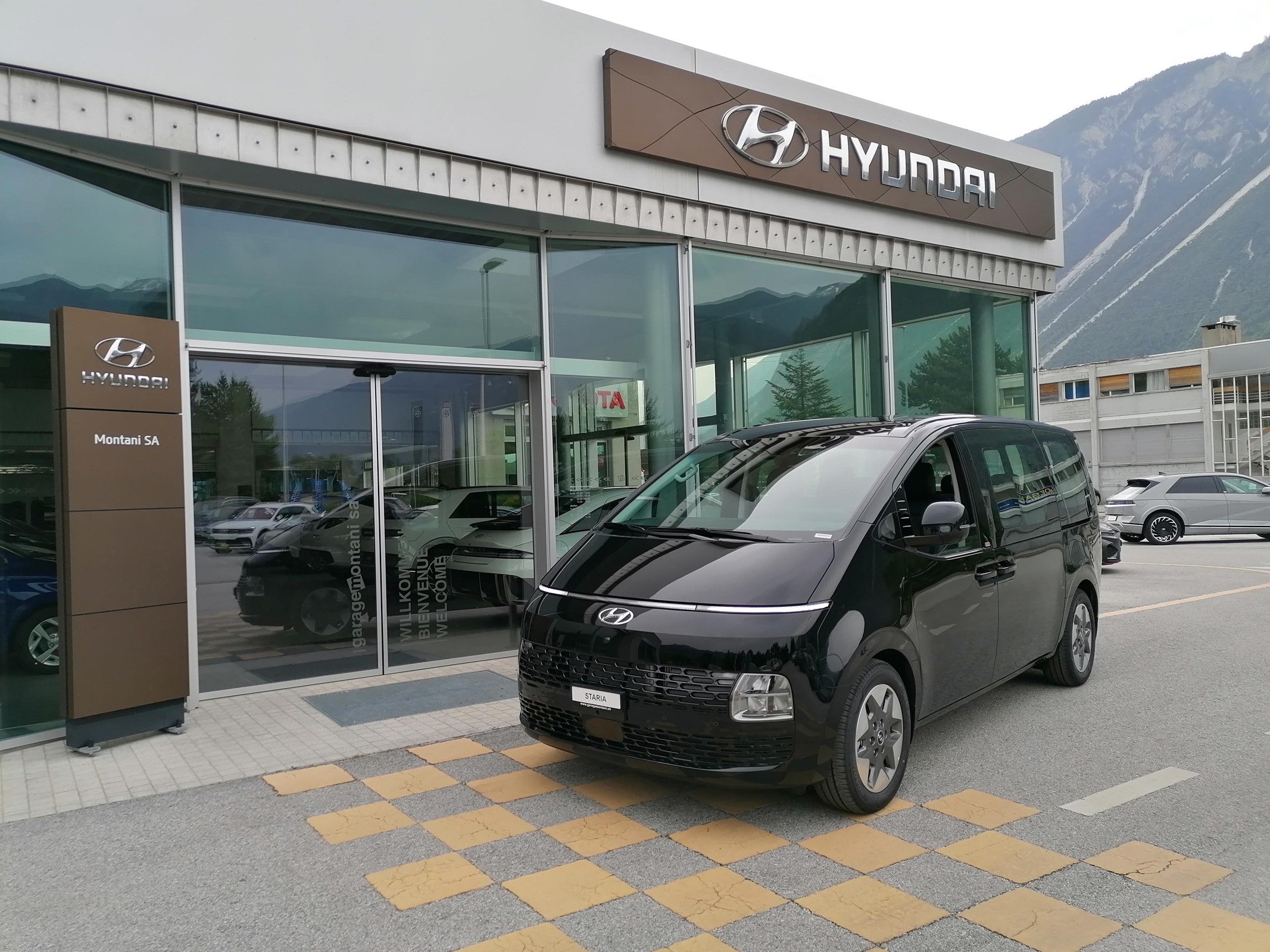 HYUNDAI Staria Wagon 1.6 GDi HEV Vertex