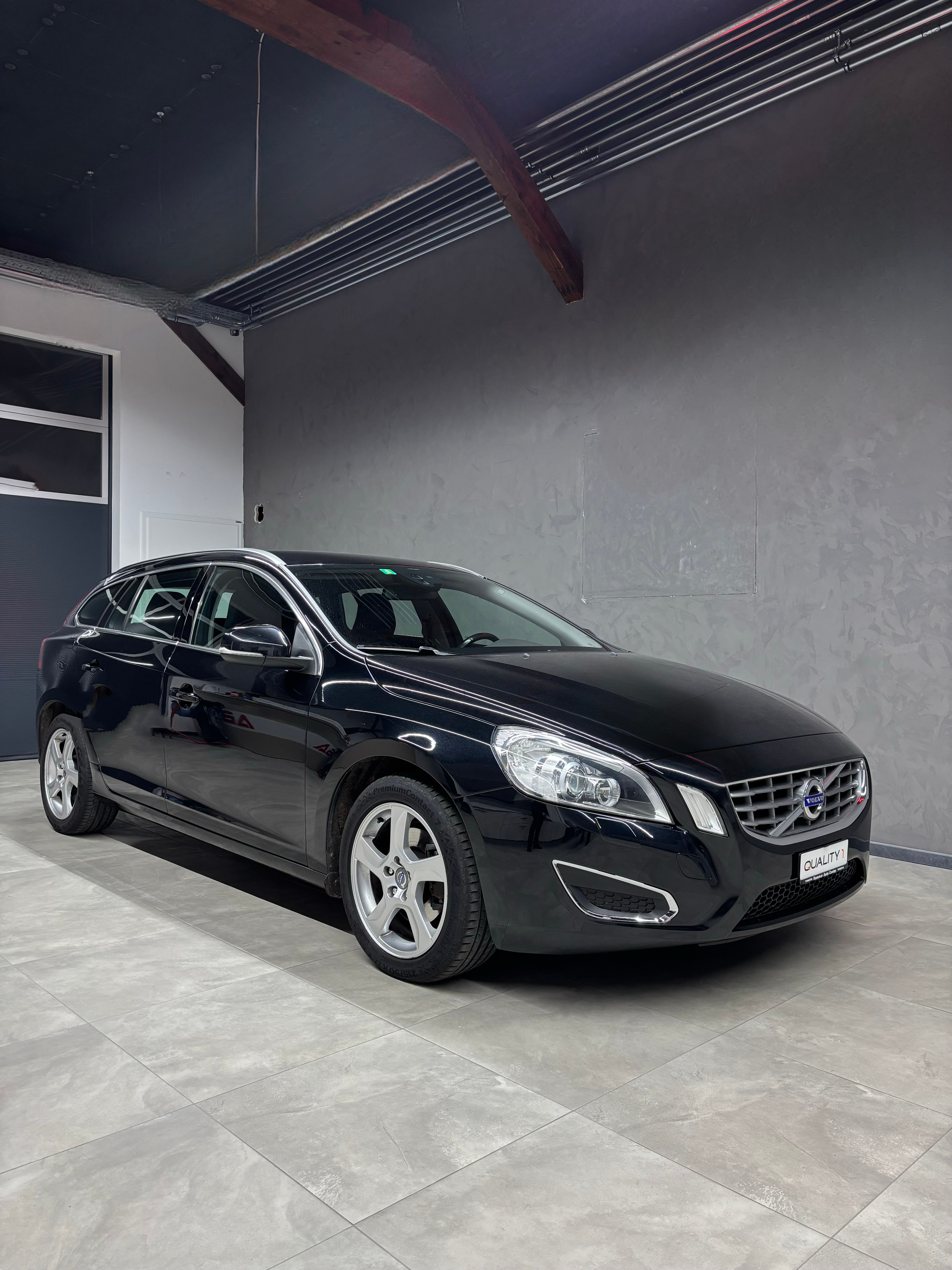 VOLVO V60 D3 Momentum Geartronic