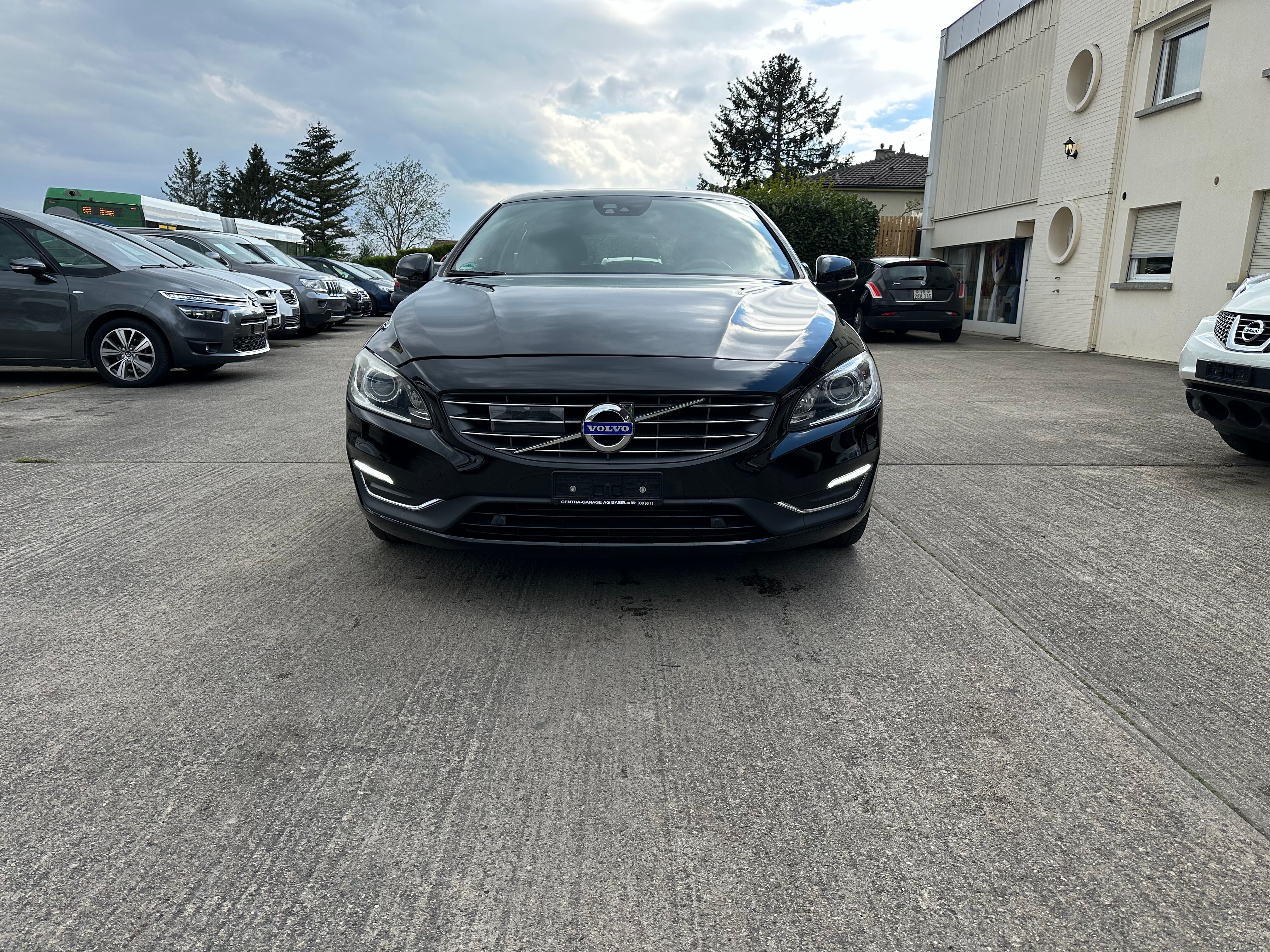 VOLVO V60 D6 AWD Plug-in Hybrid Momentum Geartronic