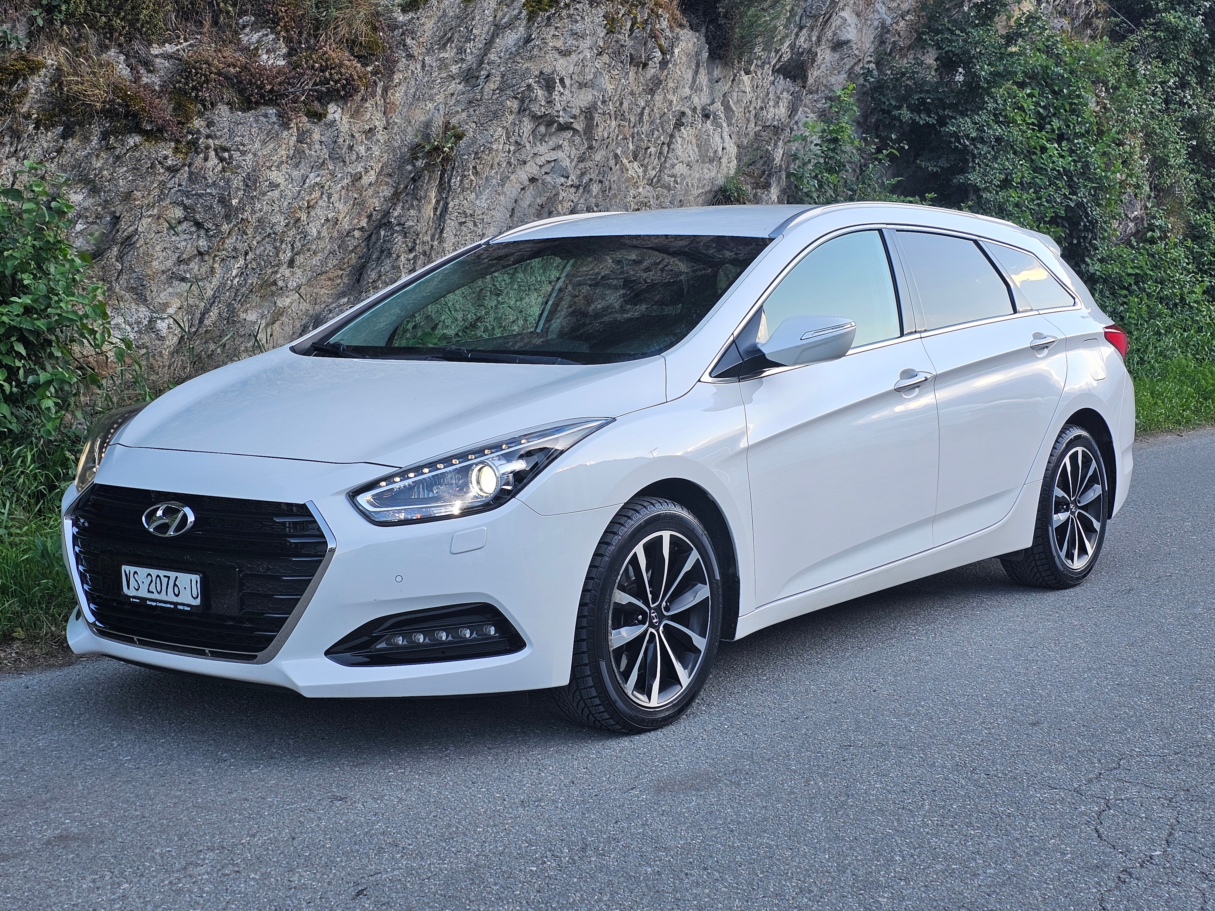 HYUNDAI i40 Wagon 1.7 CRDI Amplia Automatic