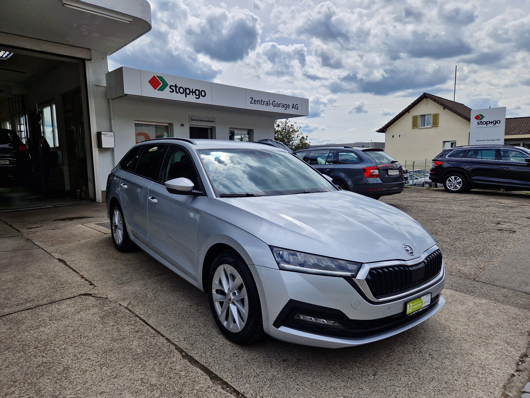 SKODA Octavia Combi 1.5 TSI mHEV DSG Ambition