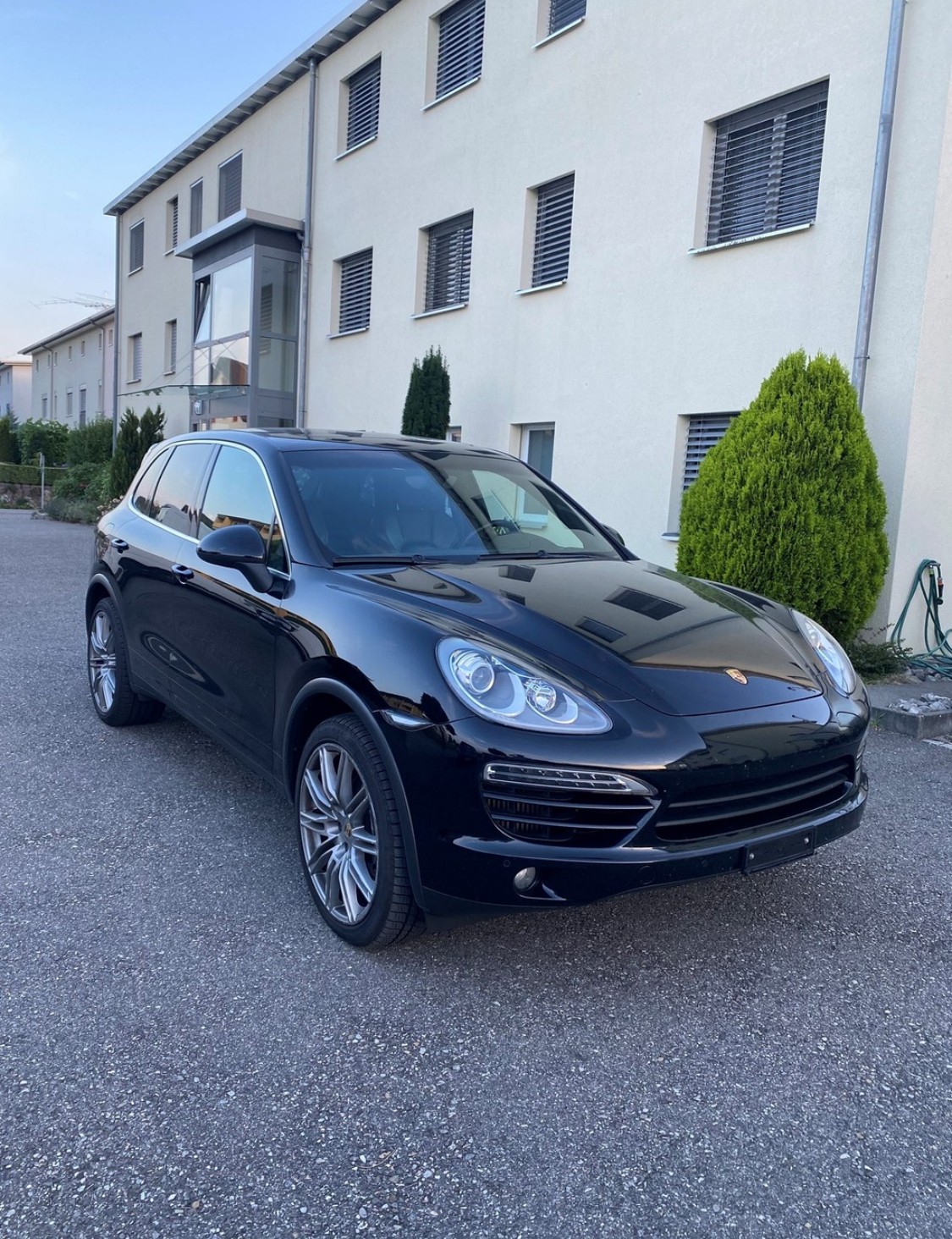 PORSCHE CAYENNE