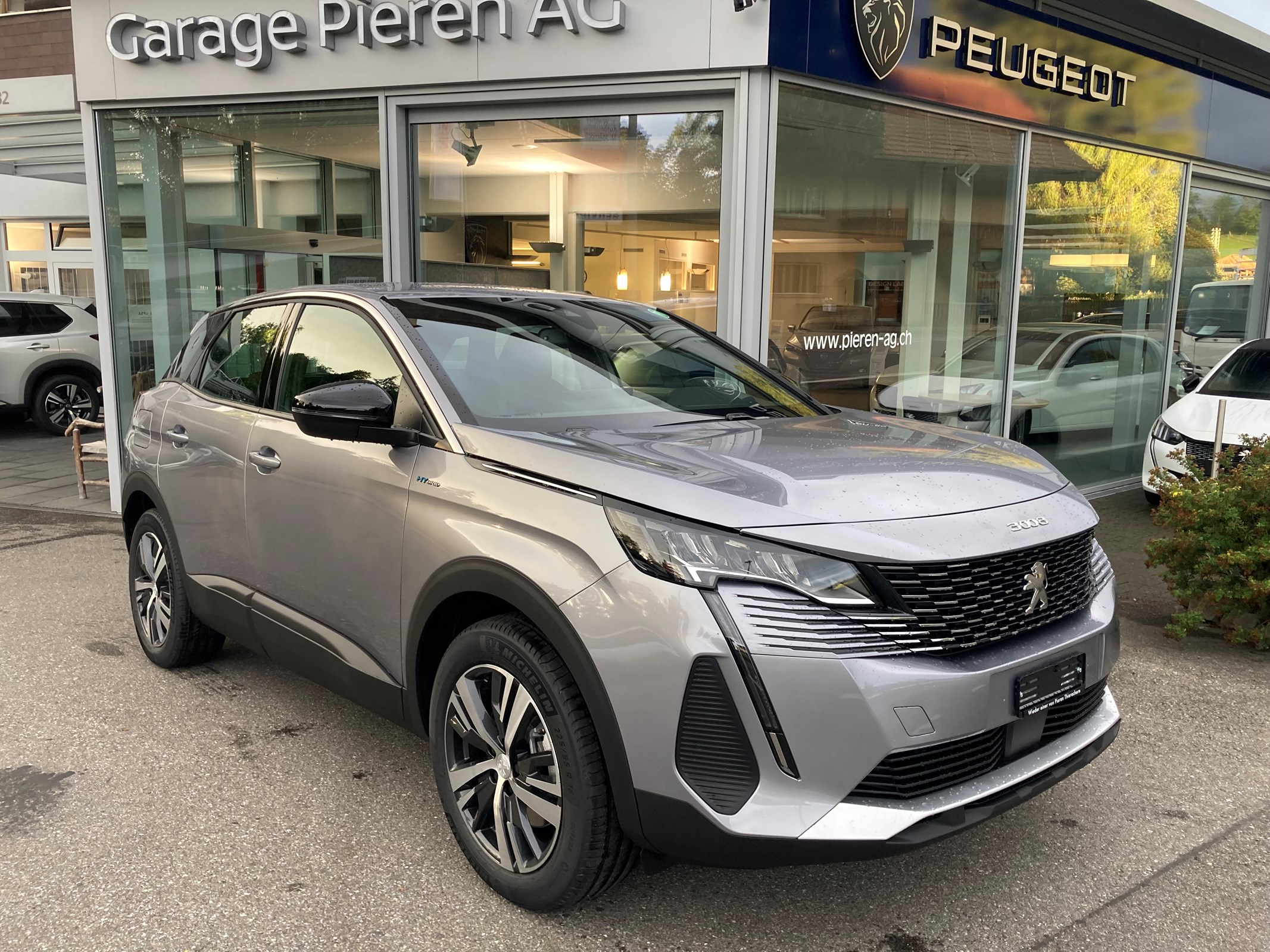 PEUGEOT 3008 180e Hybrid2 Active Pack