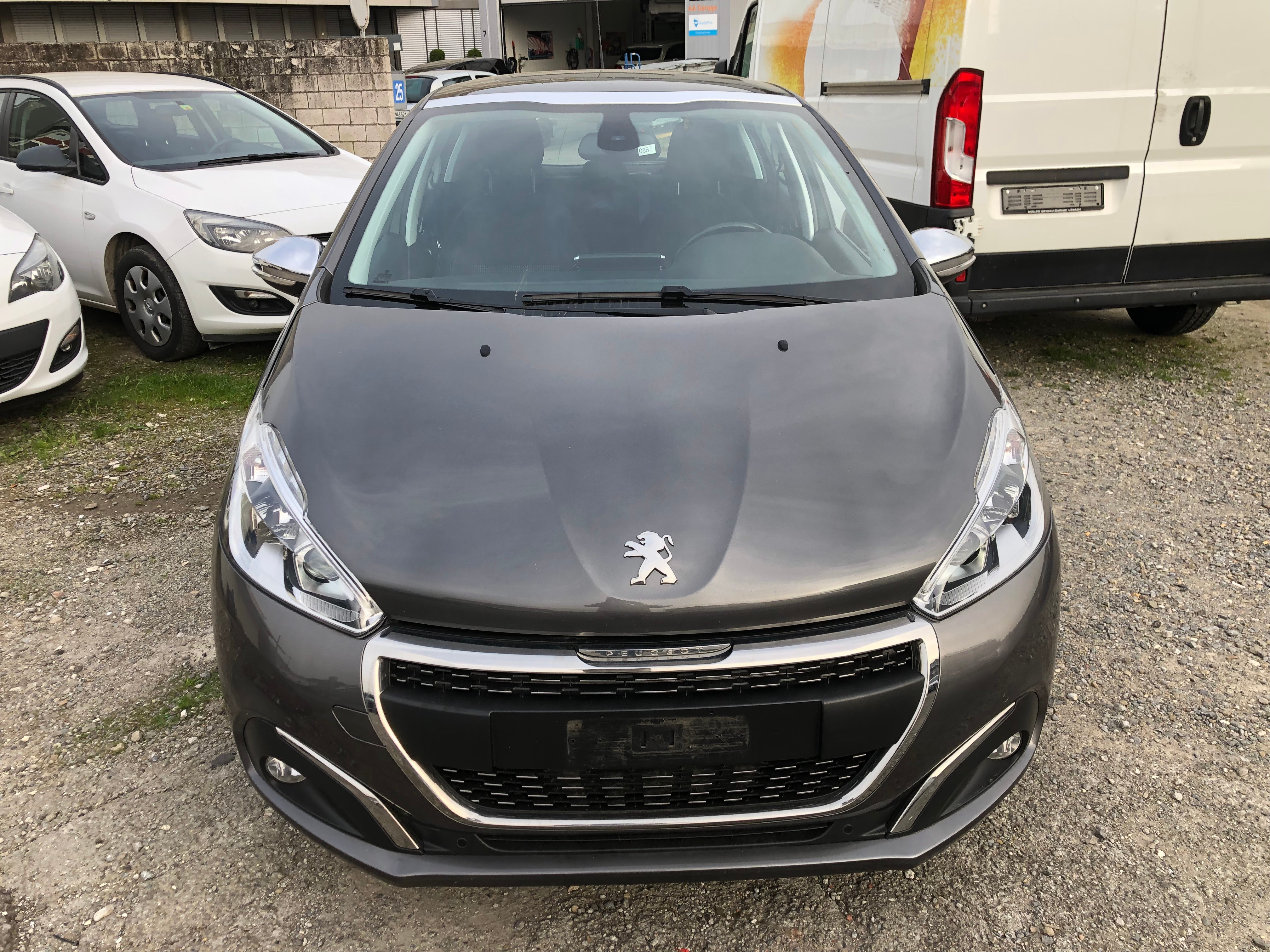 PEUGEOT 208 1.6 BlueHDi Allure