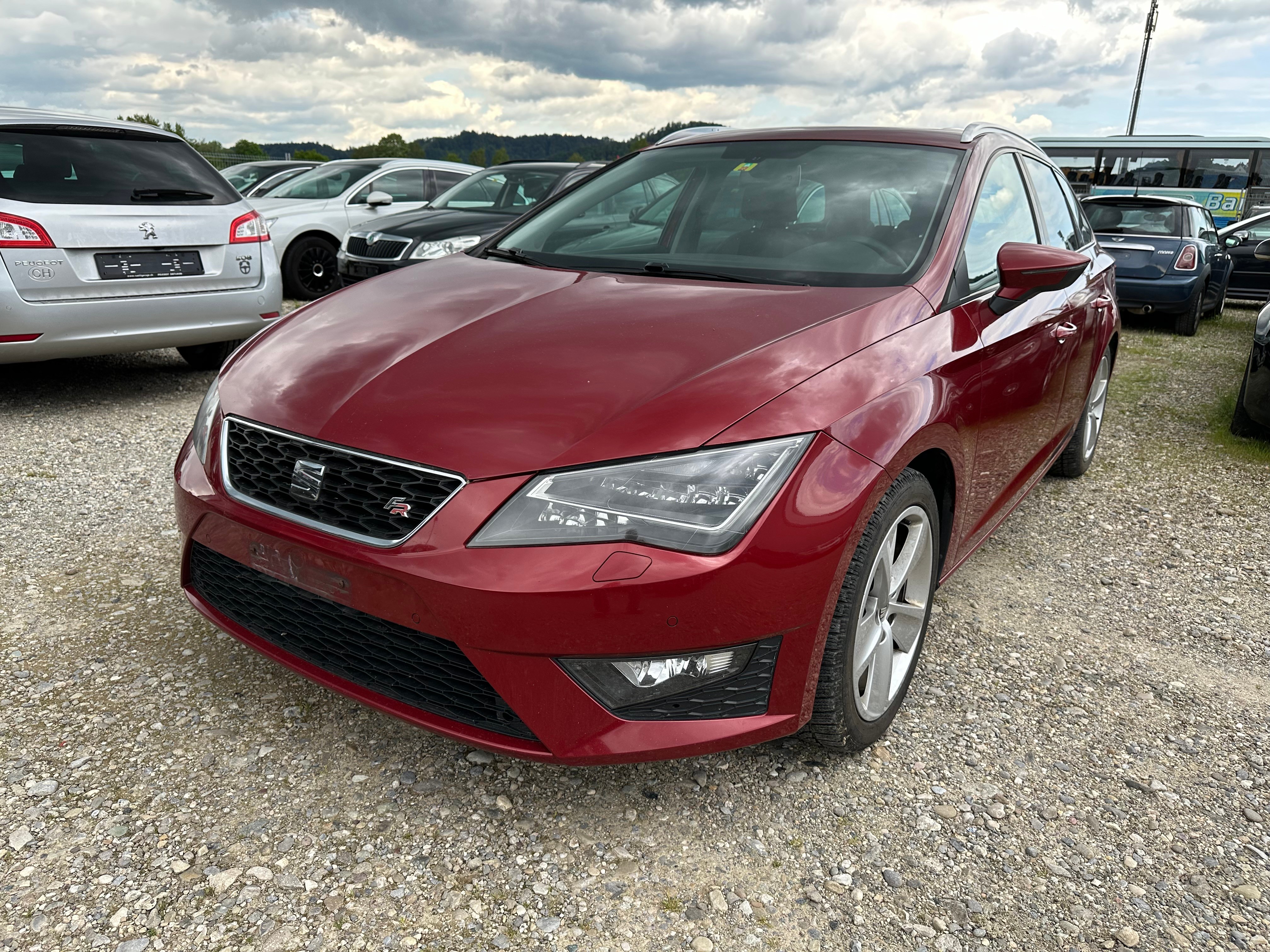 SEAT LEON