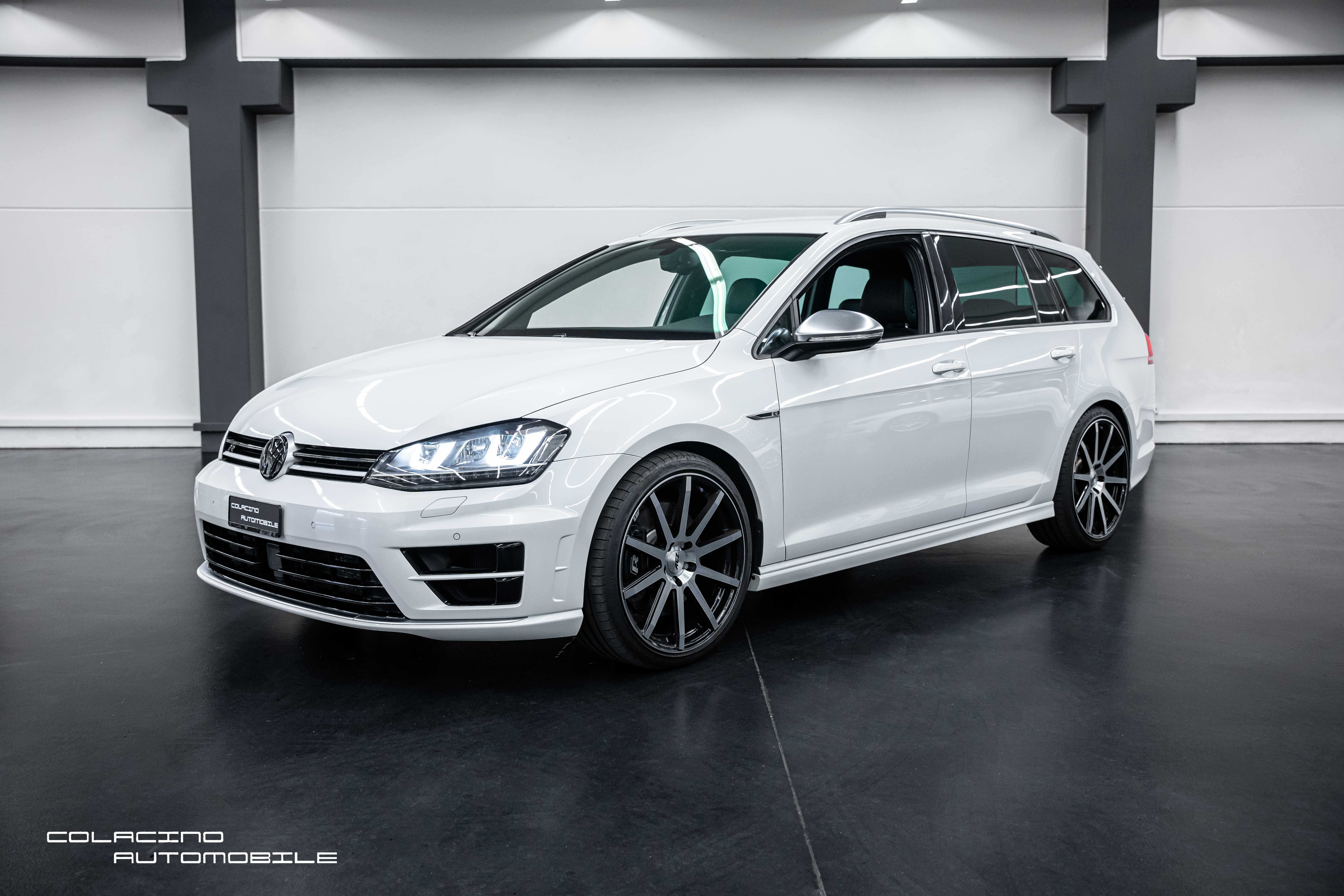 VW Golf Variant 2.0 TSI R 4 Motion DSG