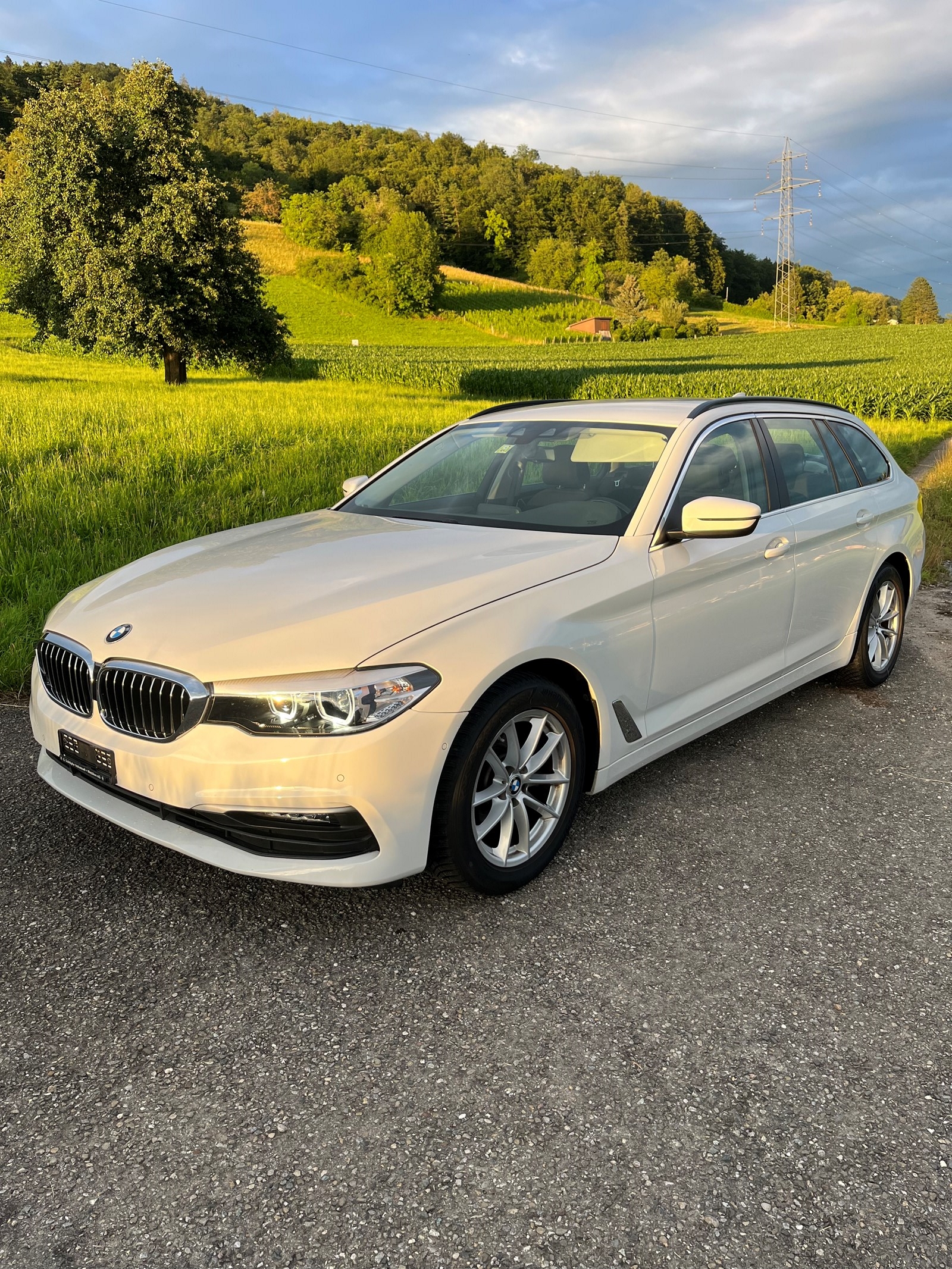 BMW 520d Touring Essential Edition Steptronic