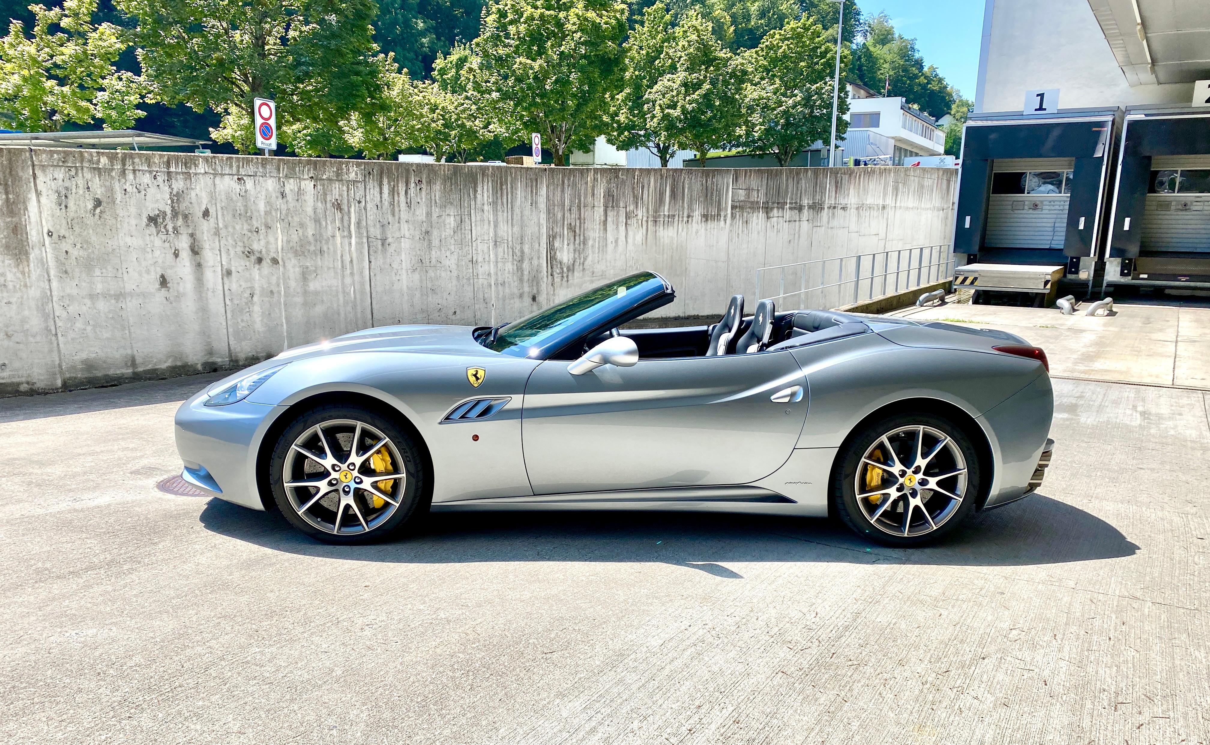 FERRARI California 4.3 V8