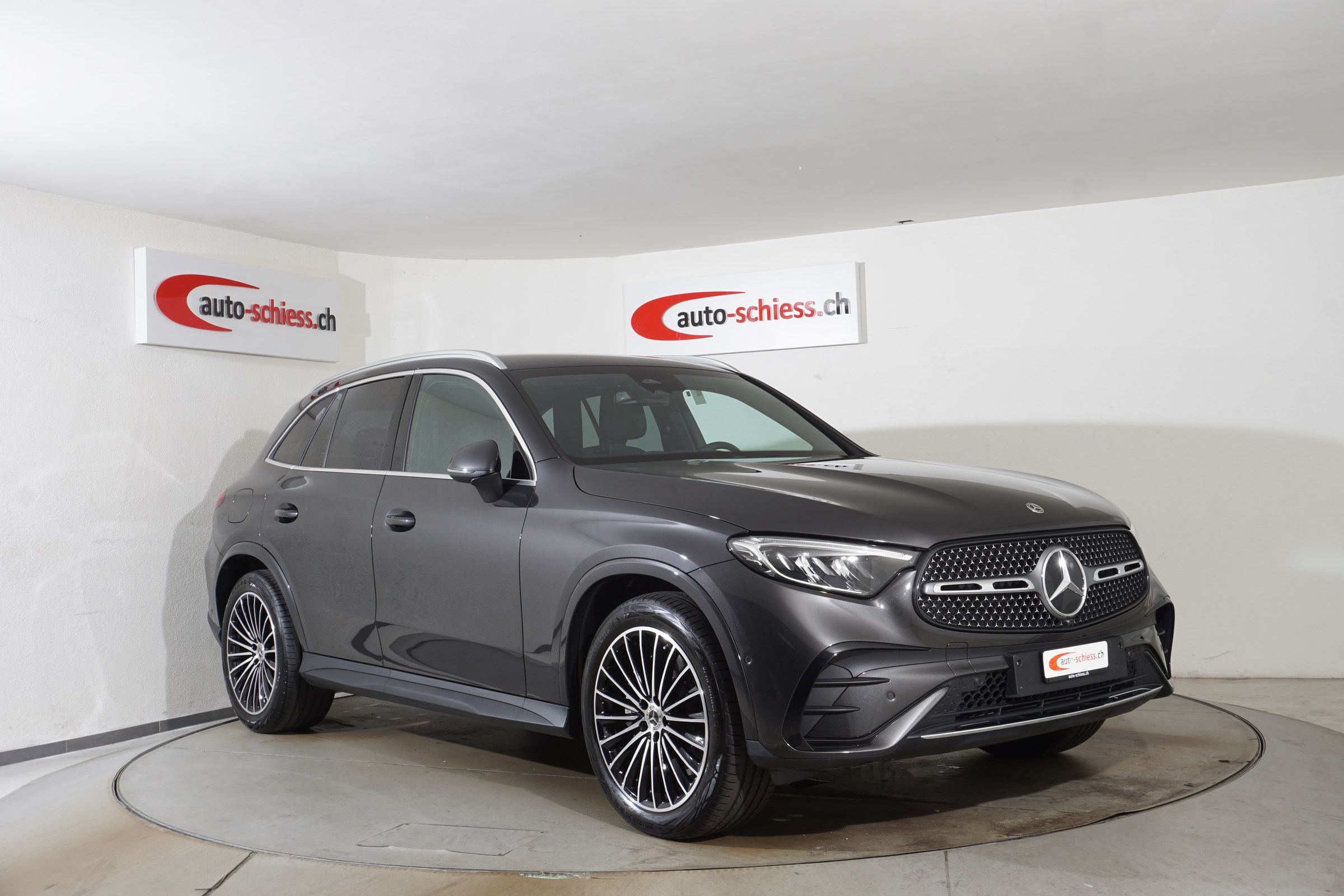 MERCEDES-BENZ GLC 300 4Matic AMG Line 9G-Tronic