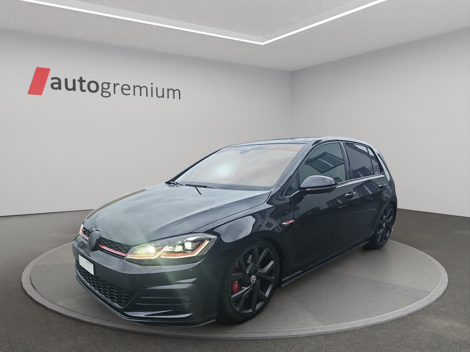 VW Golf 2.0 TSI GTI Performance DSG