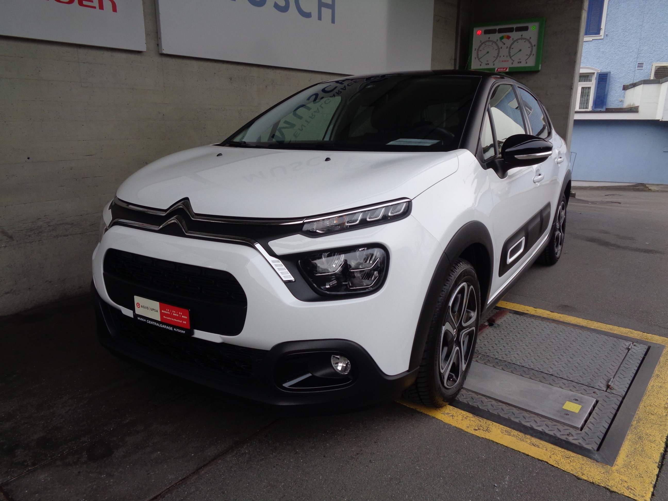 CITROEN C3 1.2i PureTech Swiss Edition EAT6