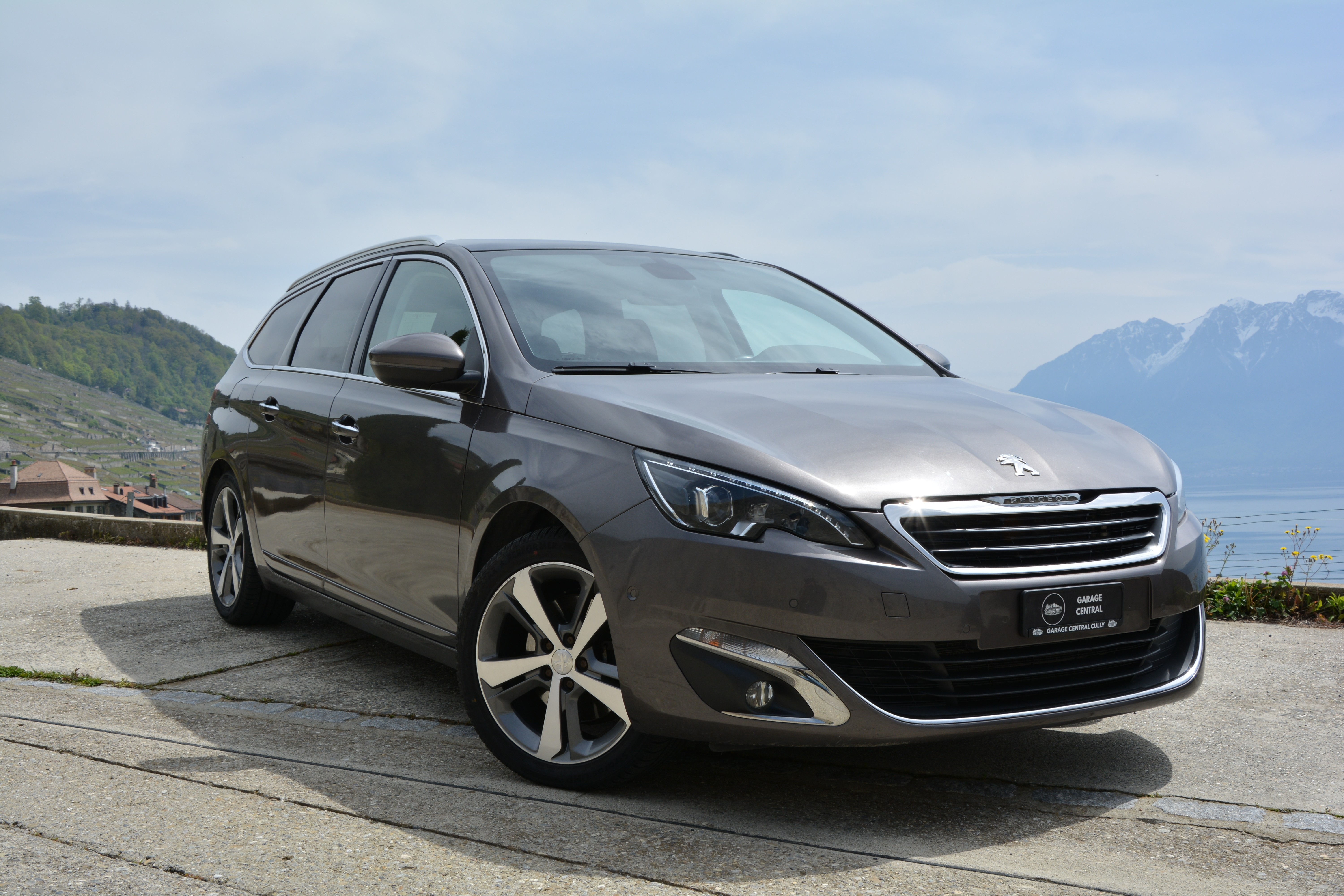 PEUGEOT 308 SW 2.0 BlueHDI Féline Automatic