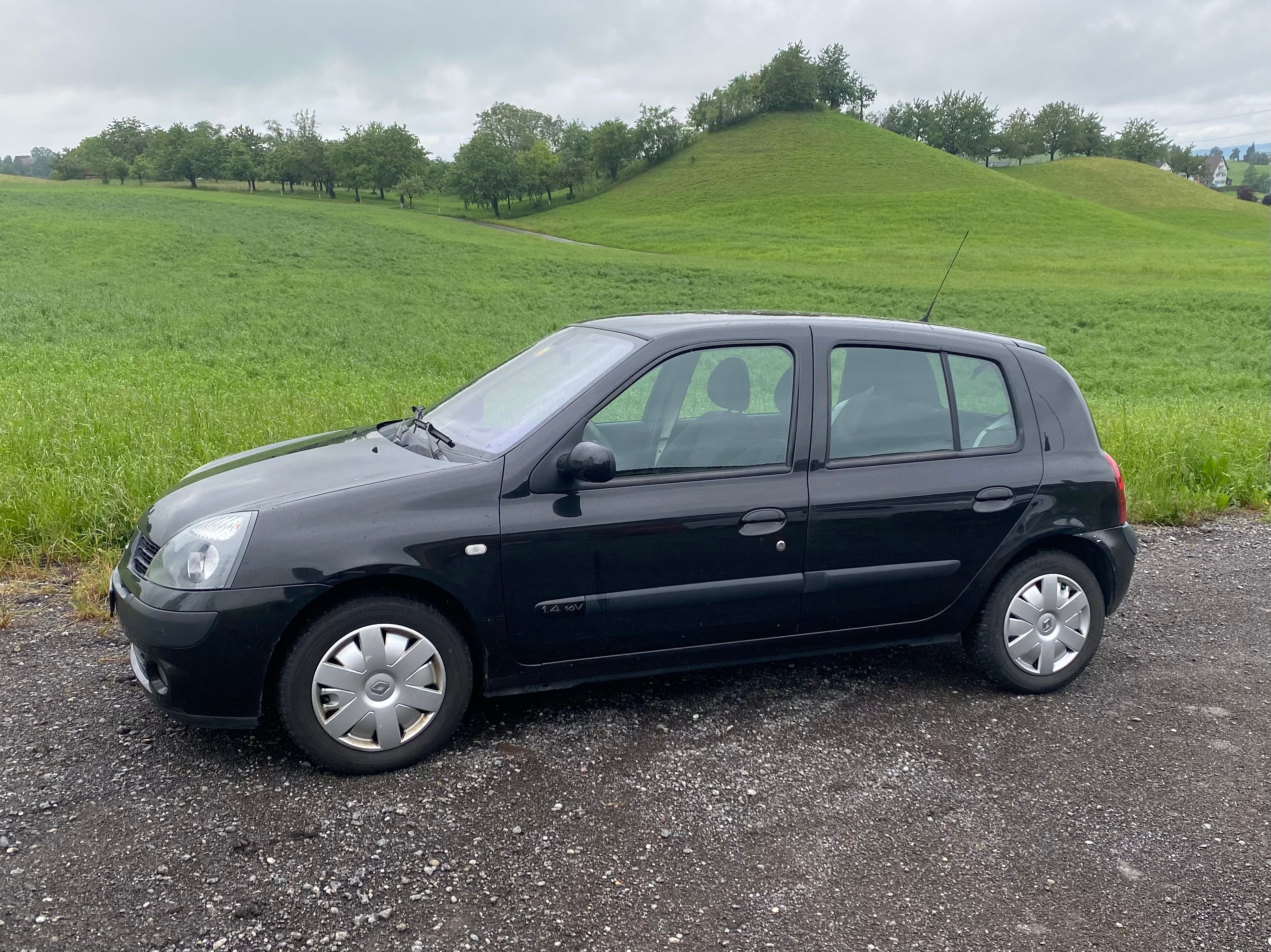 RENAULT Clio 1.4 16V Dynamique Luxe