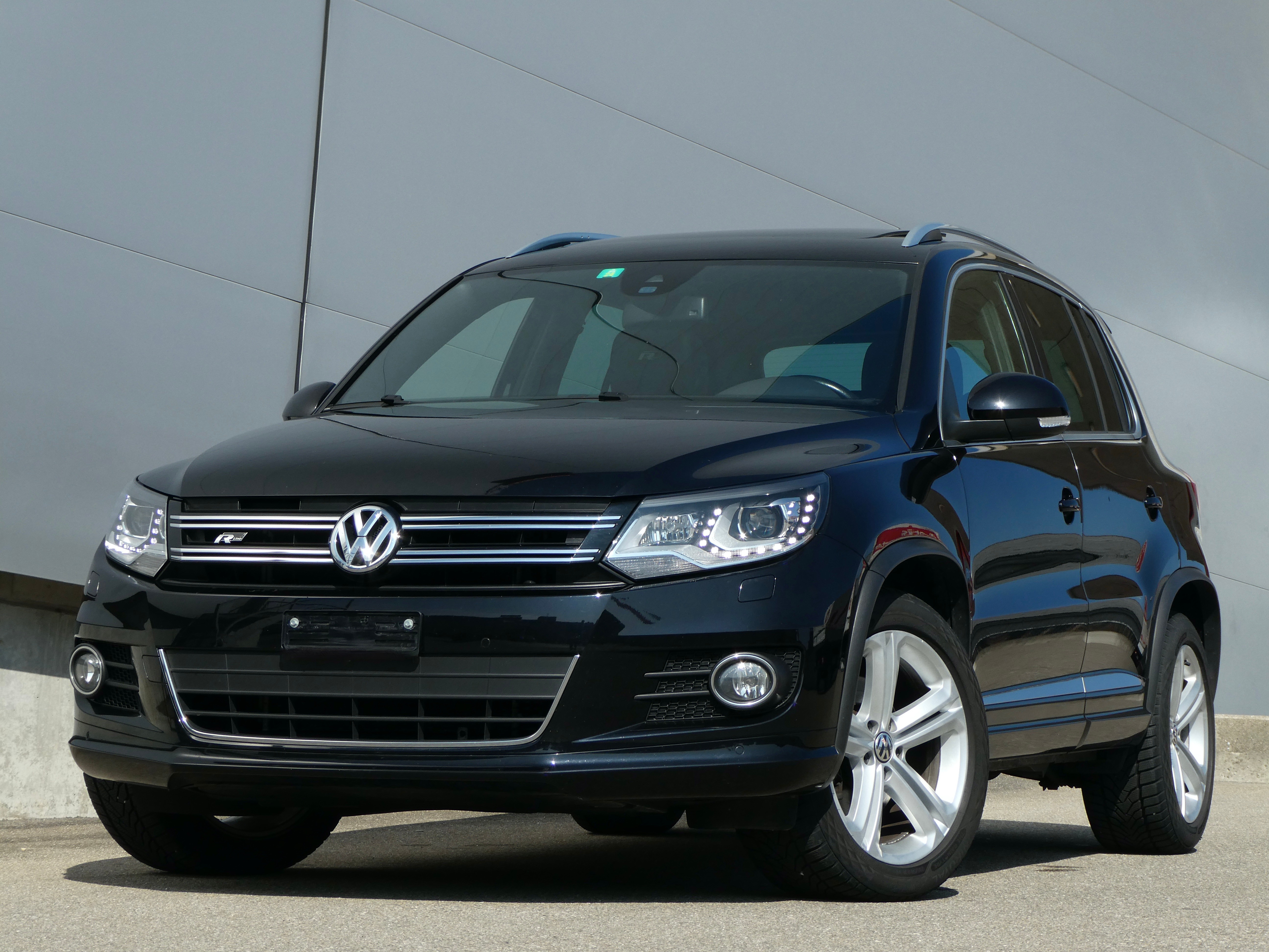 VW Tiguan 2.0 TDI BMT R-Line Design 4Motion DSG