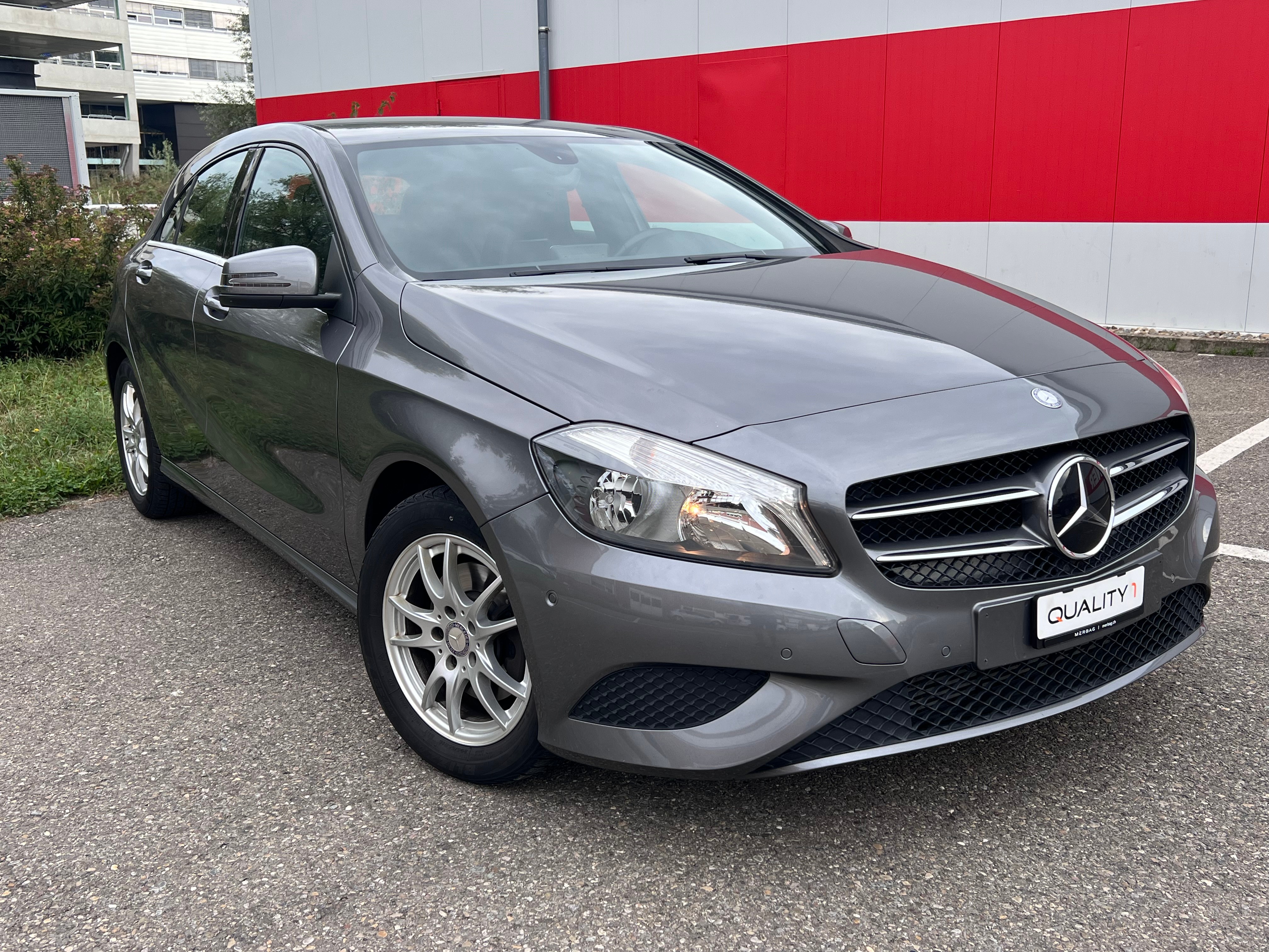 MERCEDES-BENZ A 180 Style 7G-DCT