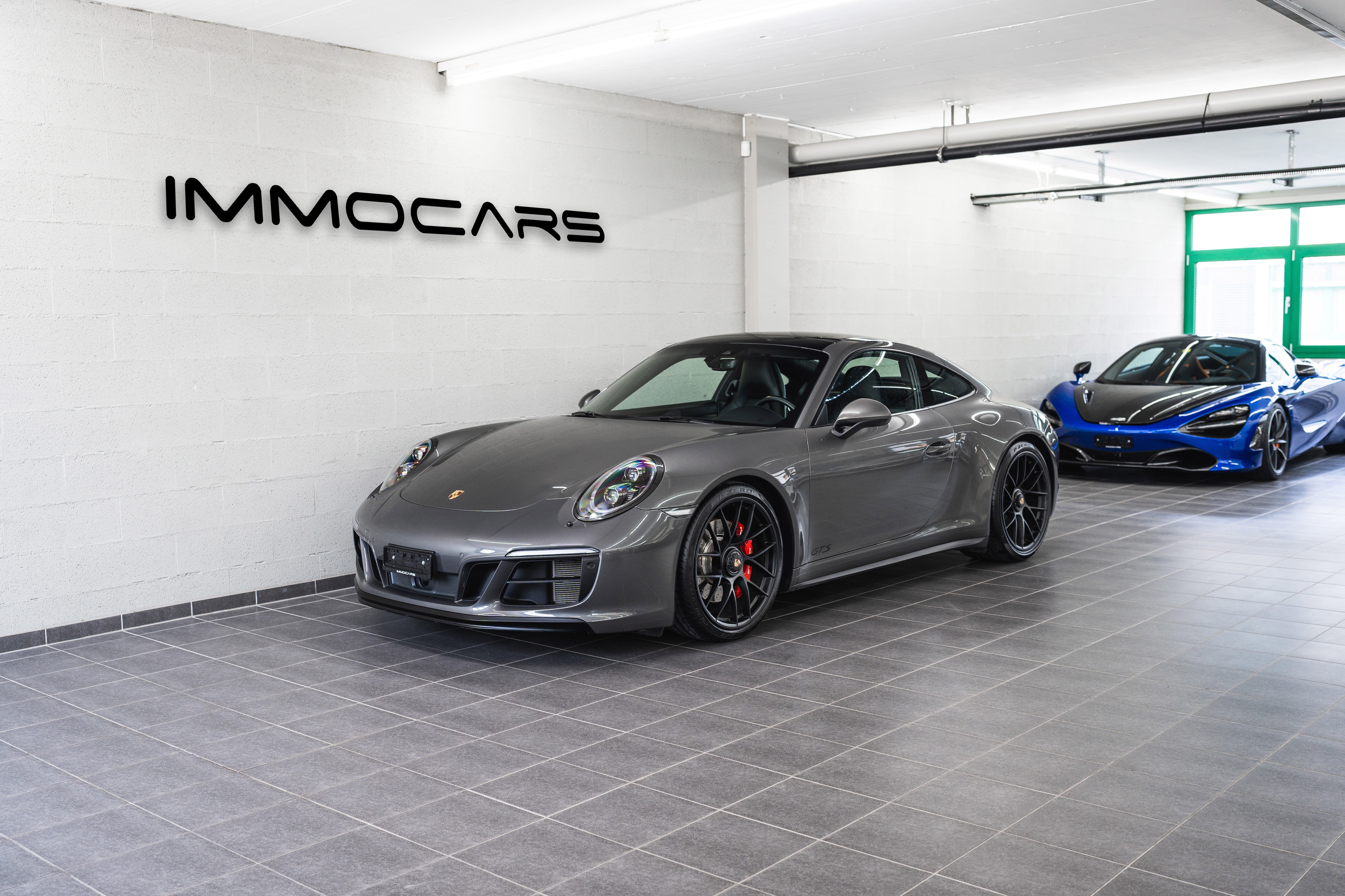 PORSCHE 911 Carrera 4 GTS PDK