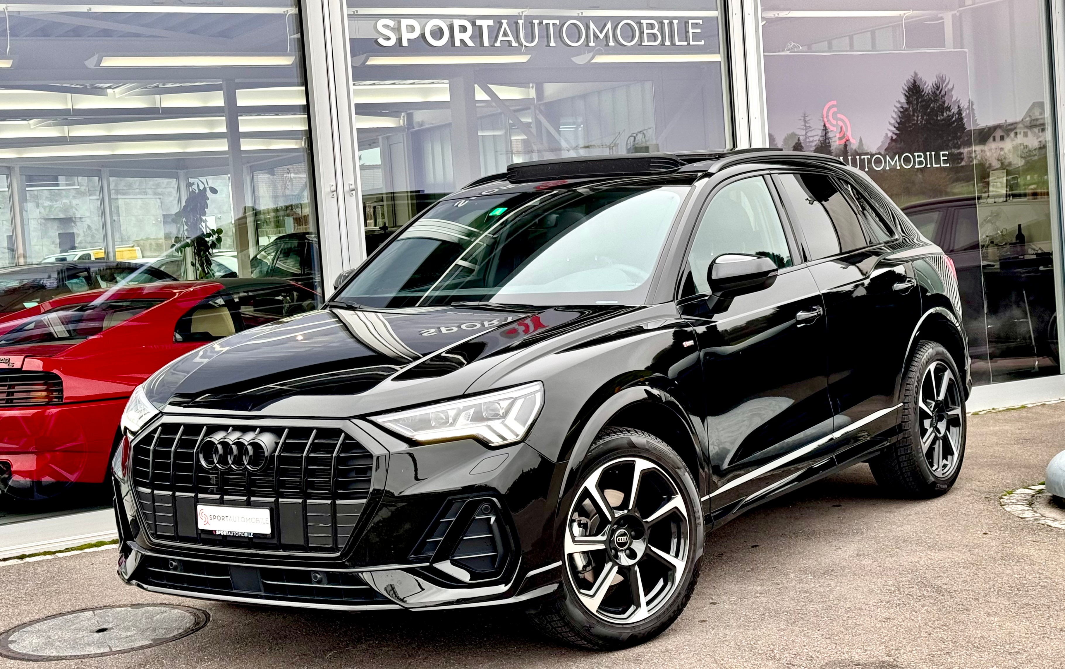 AUDI Q3 35 TFSI S line Attraction S-tronic *Sonos Sound - Panorama Schiebedach - CH Auto*