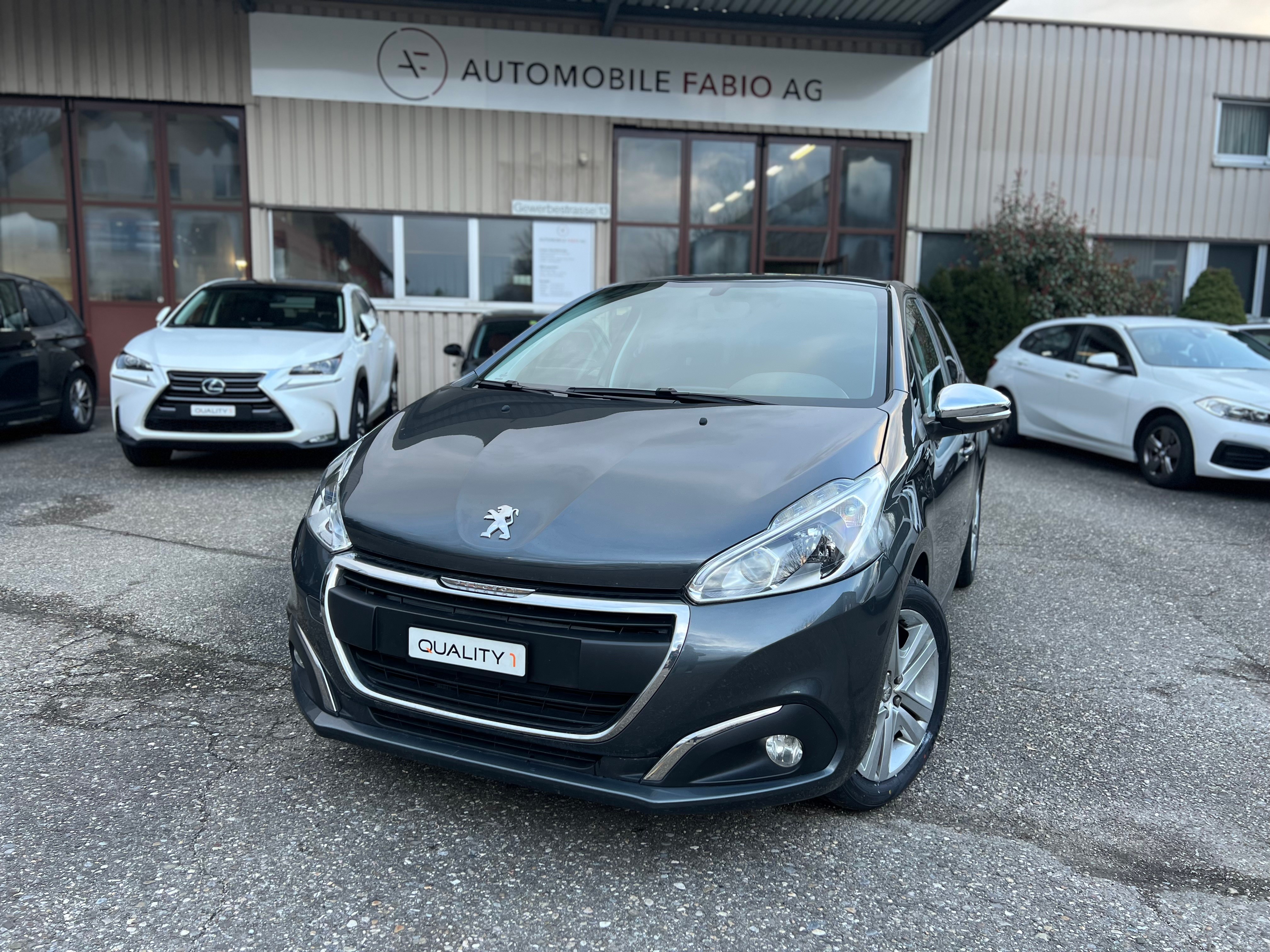 PEUGEOT 208 1.2 PureTech Style EAT6