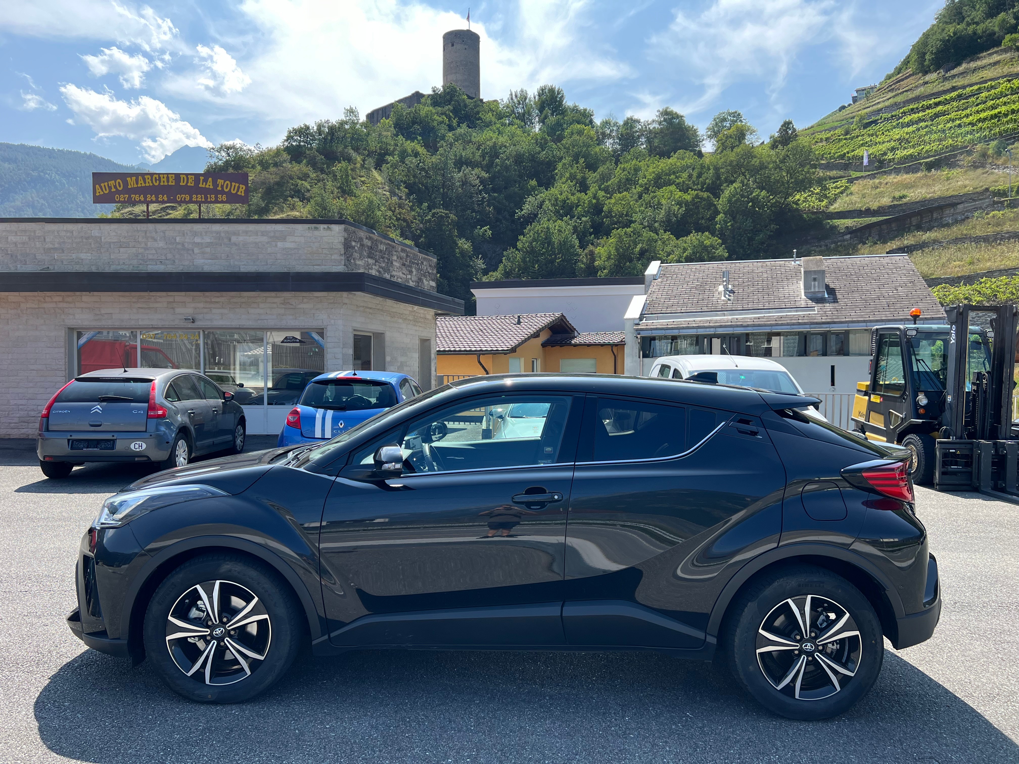 TOYOTA C-HR 1.8 HSD CVT Trend