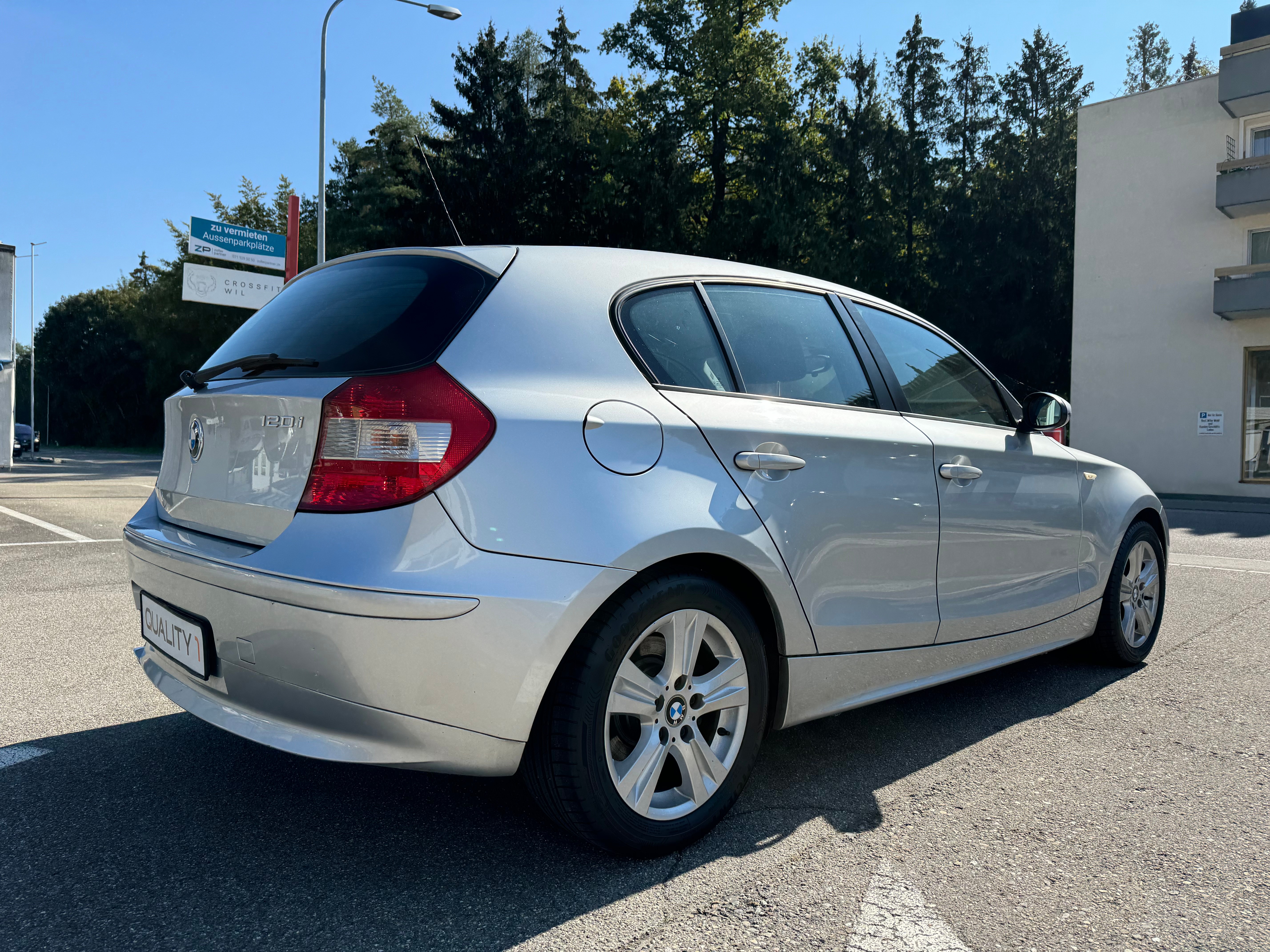 BMW 120i