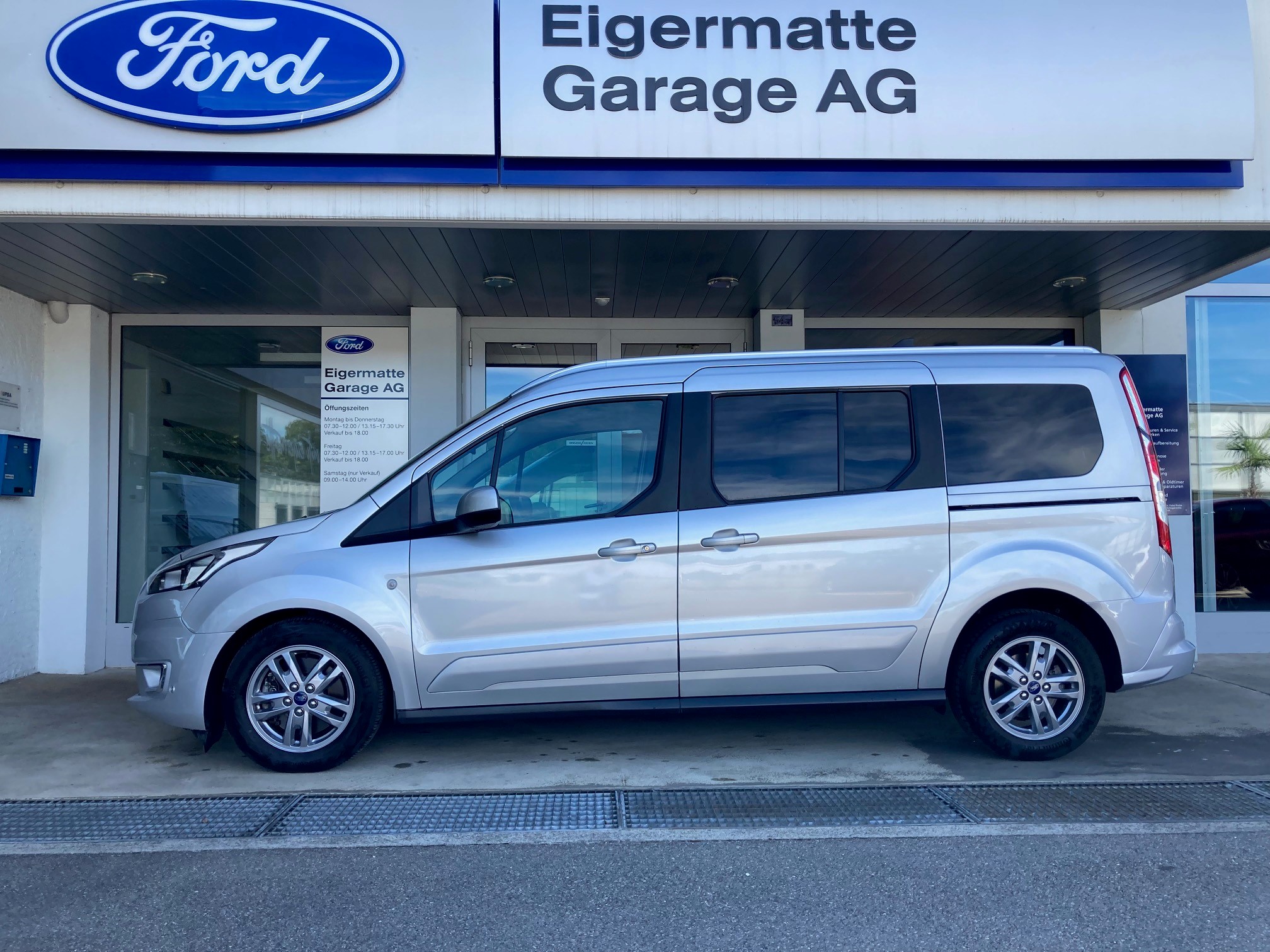 FORD Grand Tourneo Connect 1.5 EcoBlue Titanium Automat