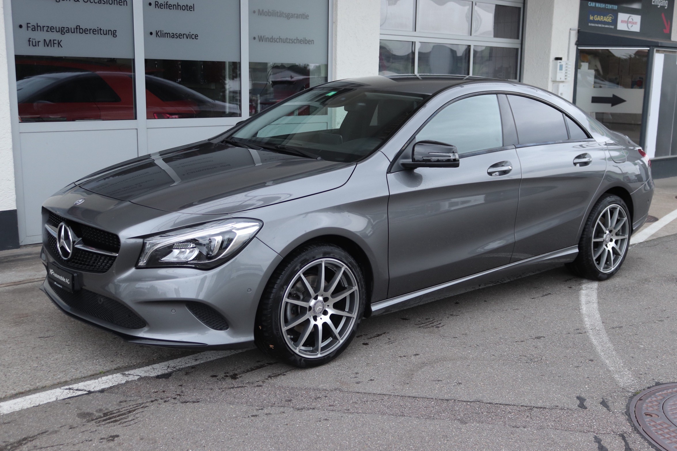 MERCEDES-BENZ CLA 200 Night Star 7G-DCT