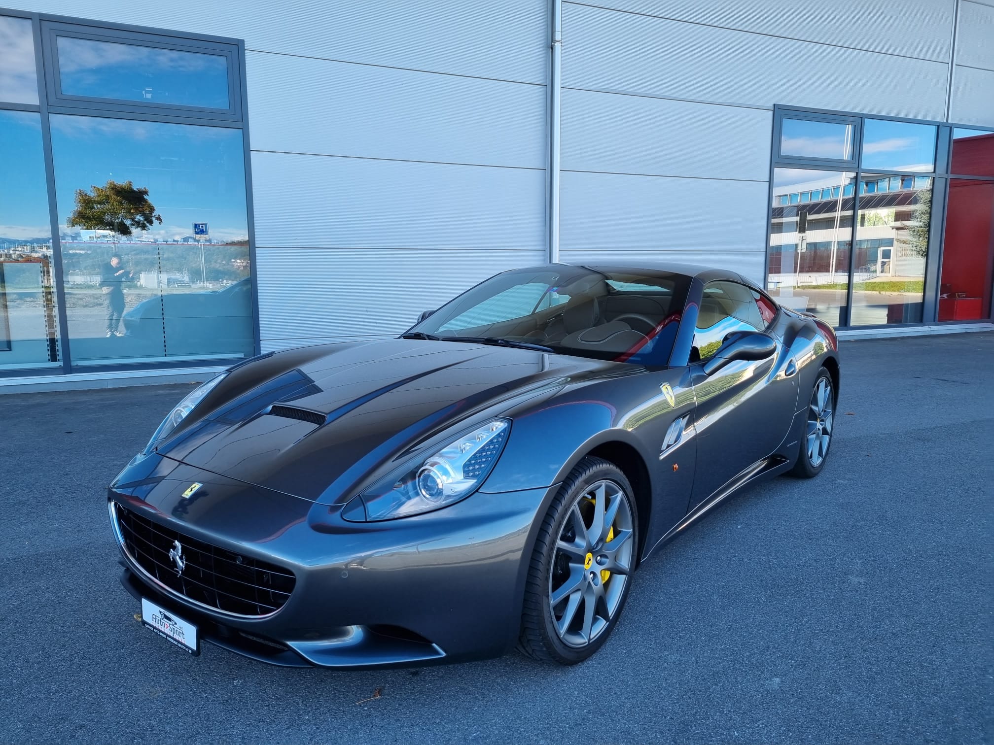 FERRARI California 4.3 V8