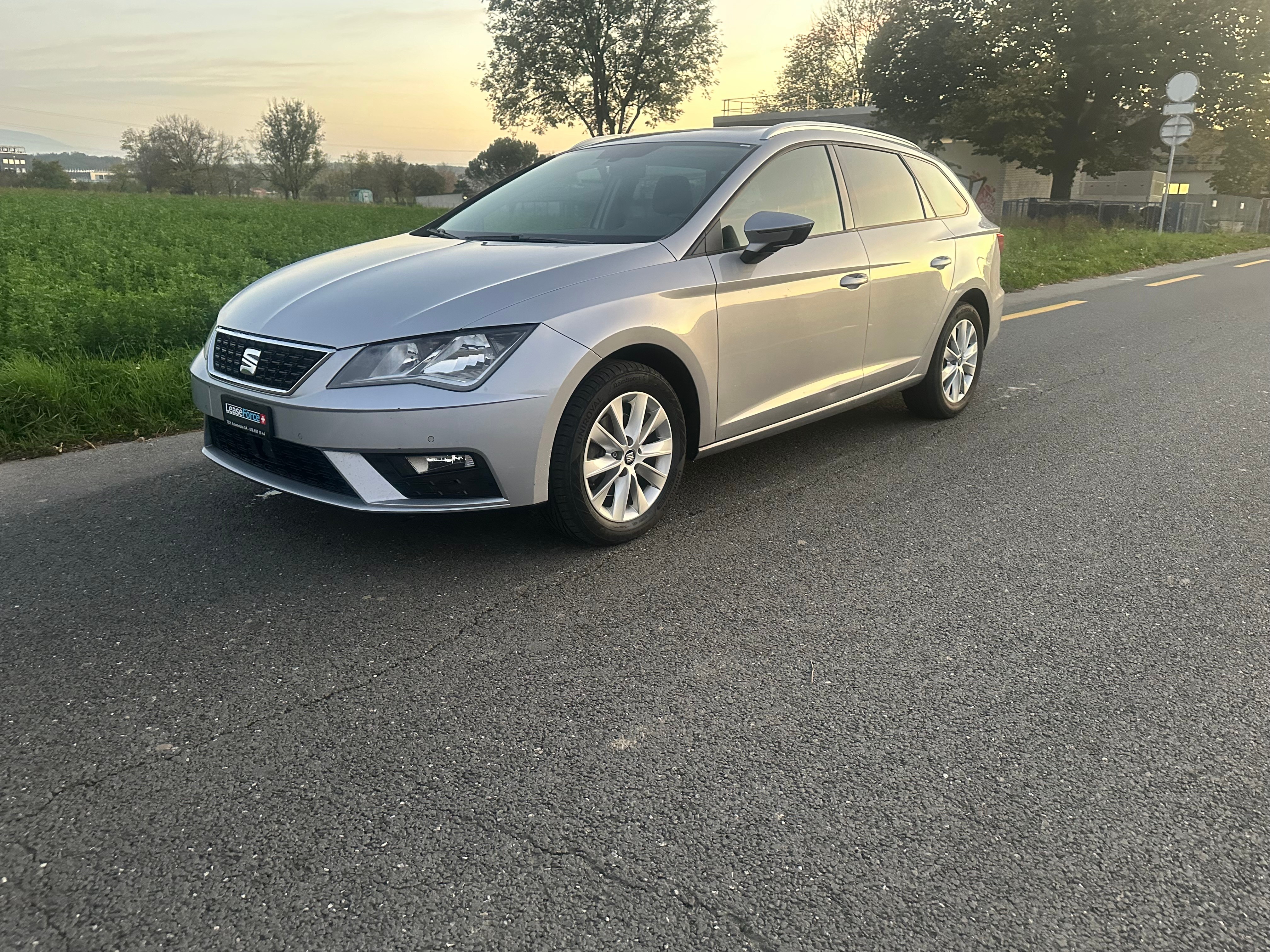 SEAT Leon ST 1.6 TDI CR Style DSG NAVICATION