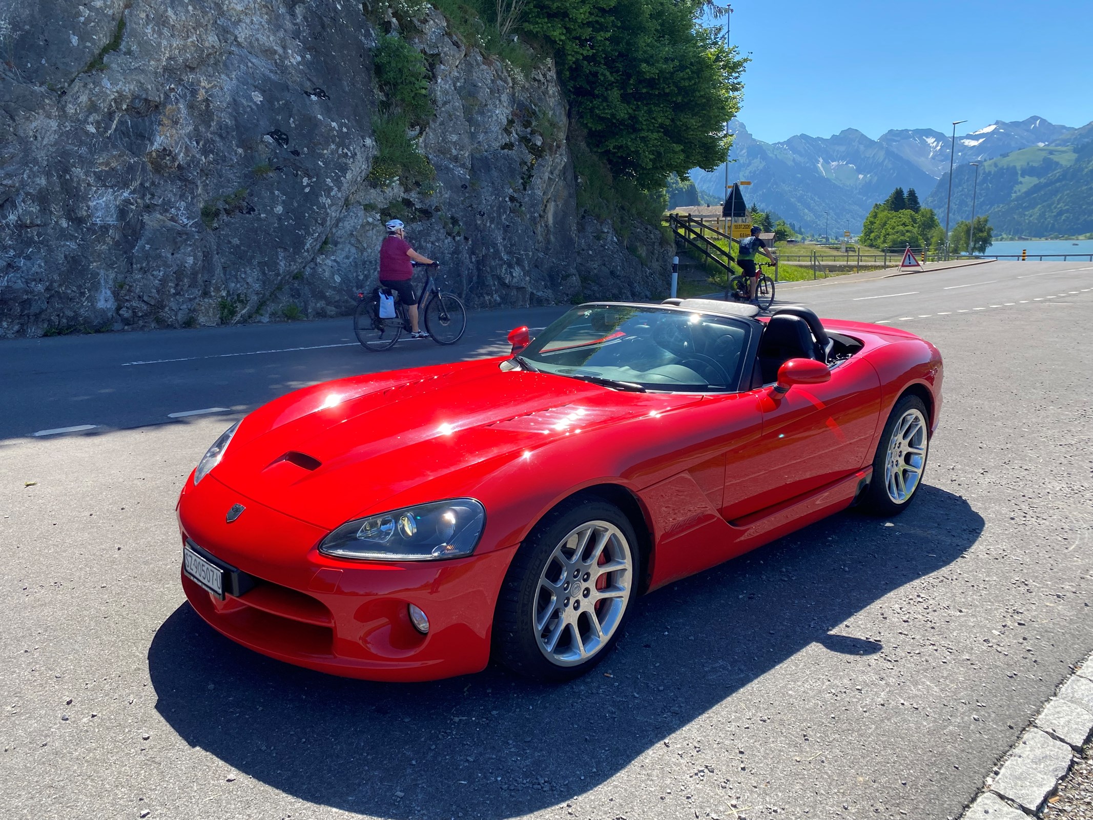 DODGE VIPER SRT 10