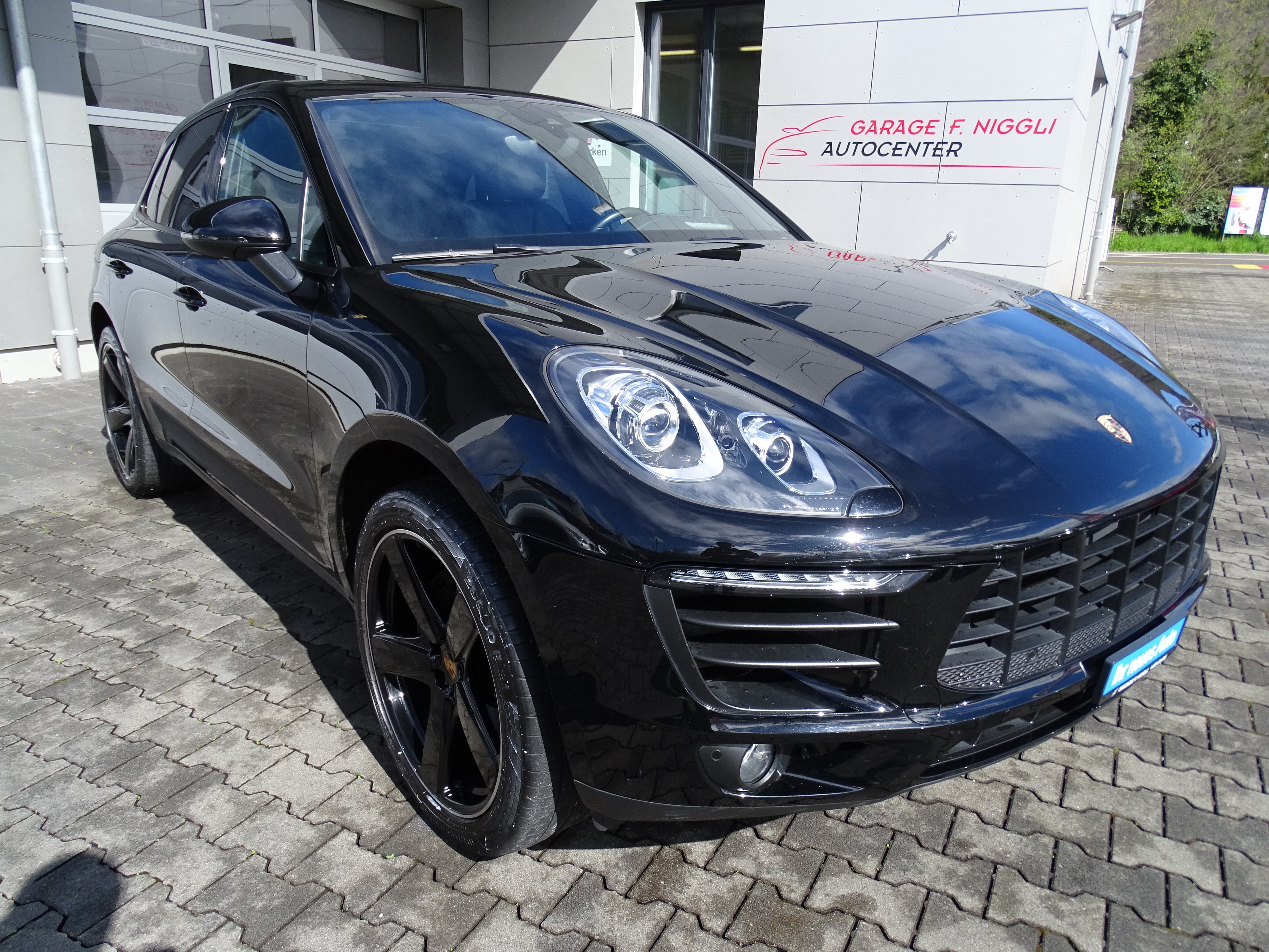 PORSCHE Macan PDK