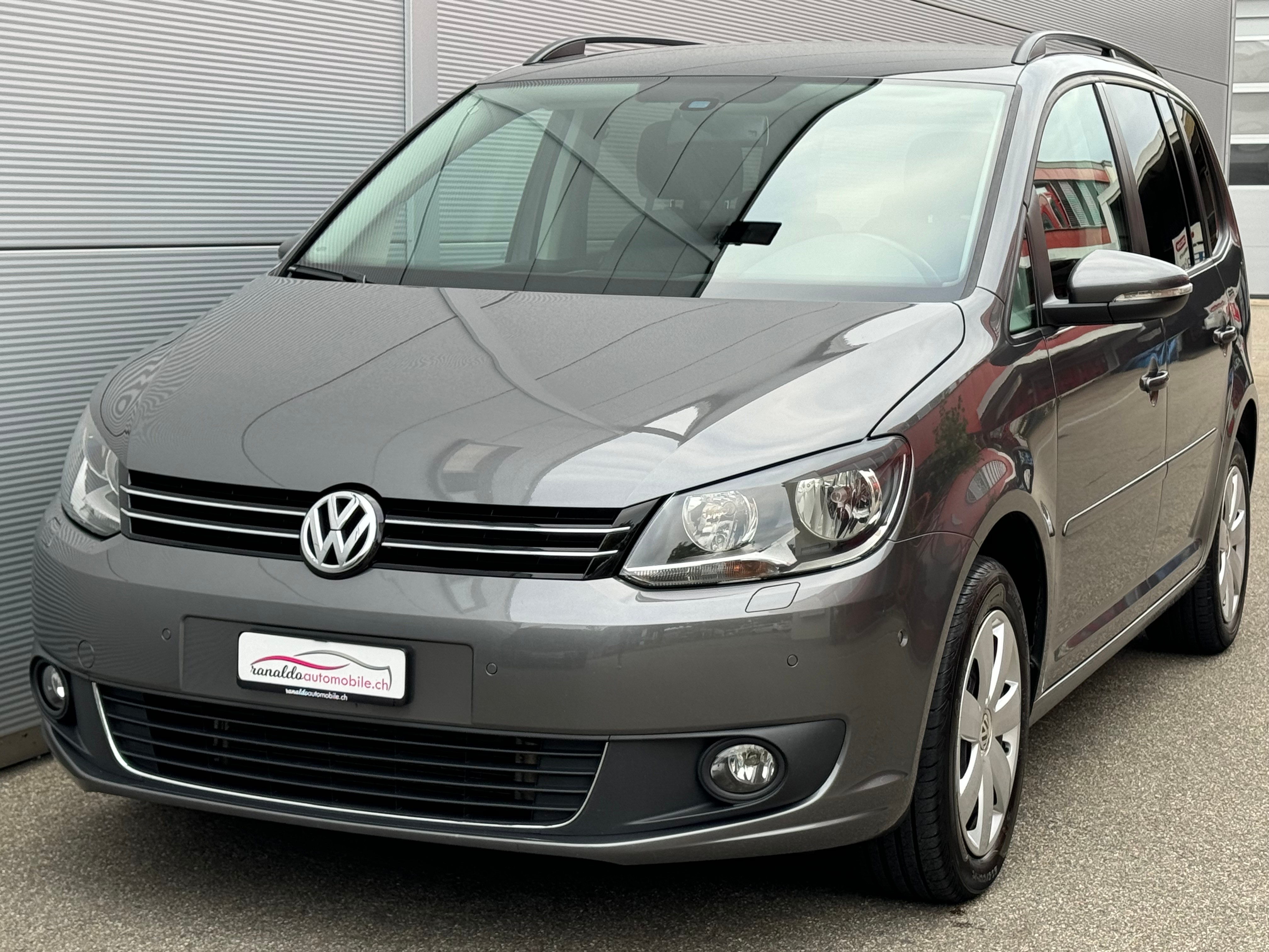 VW Touran 1.4 TSI Team 7 Plätzer