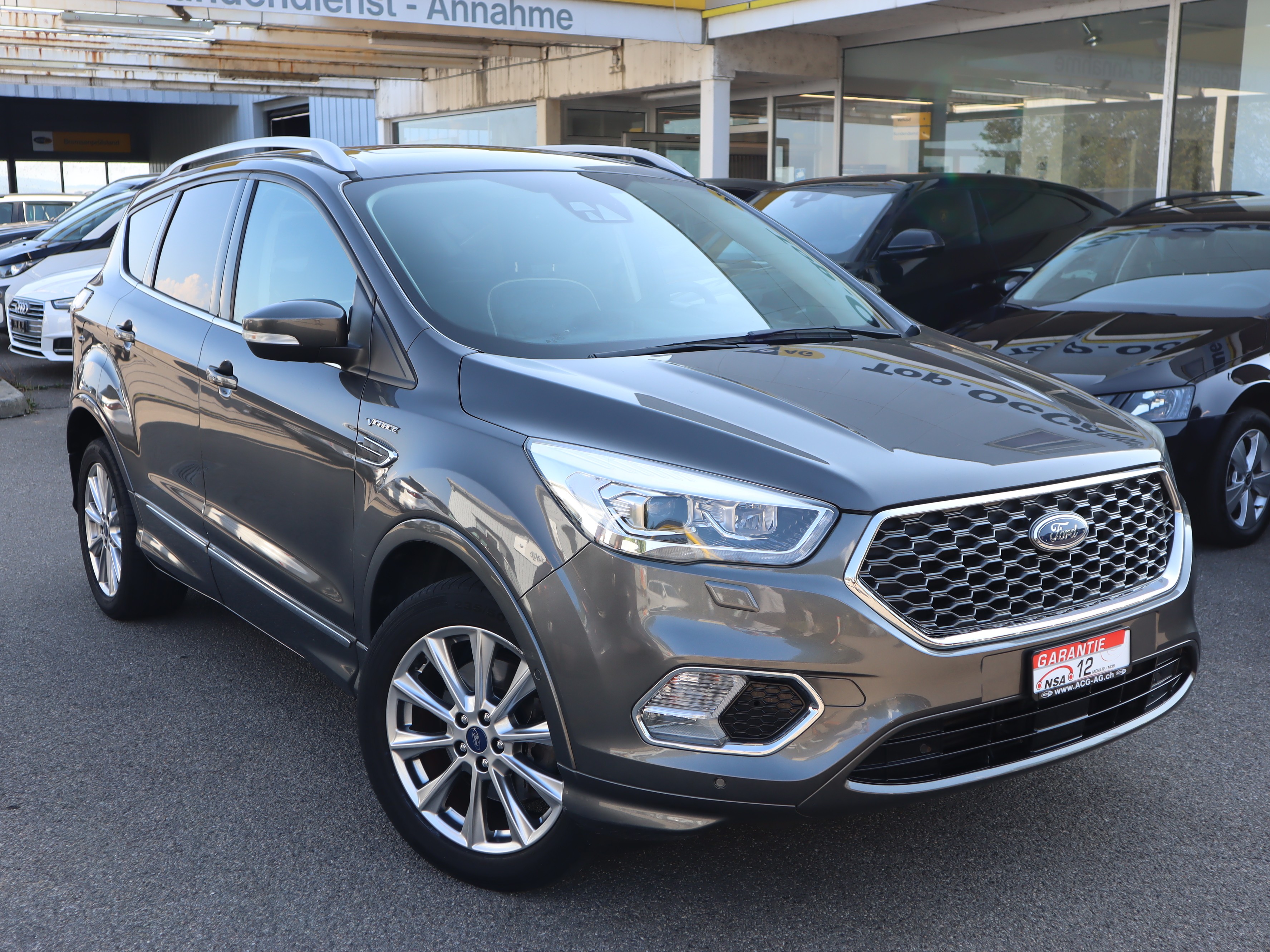 FORD Kuga 2.0 TDCi Vignale 4WD PowerShift ** Voll-Leder Ausstattung ** Gr-Navi ** RF-Kamera ** Panorama-Glasdach ** AHK** Ab MFK