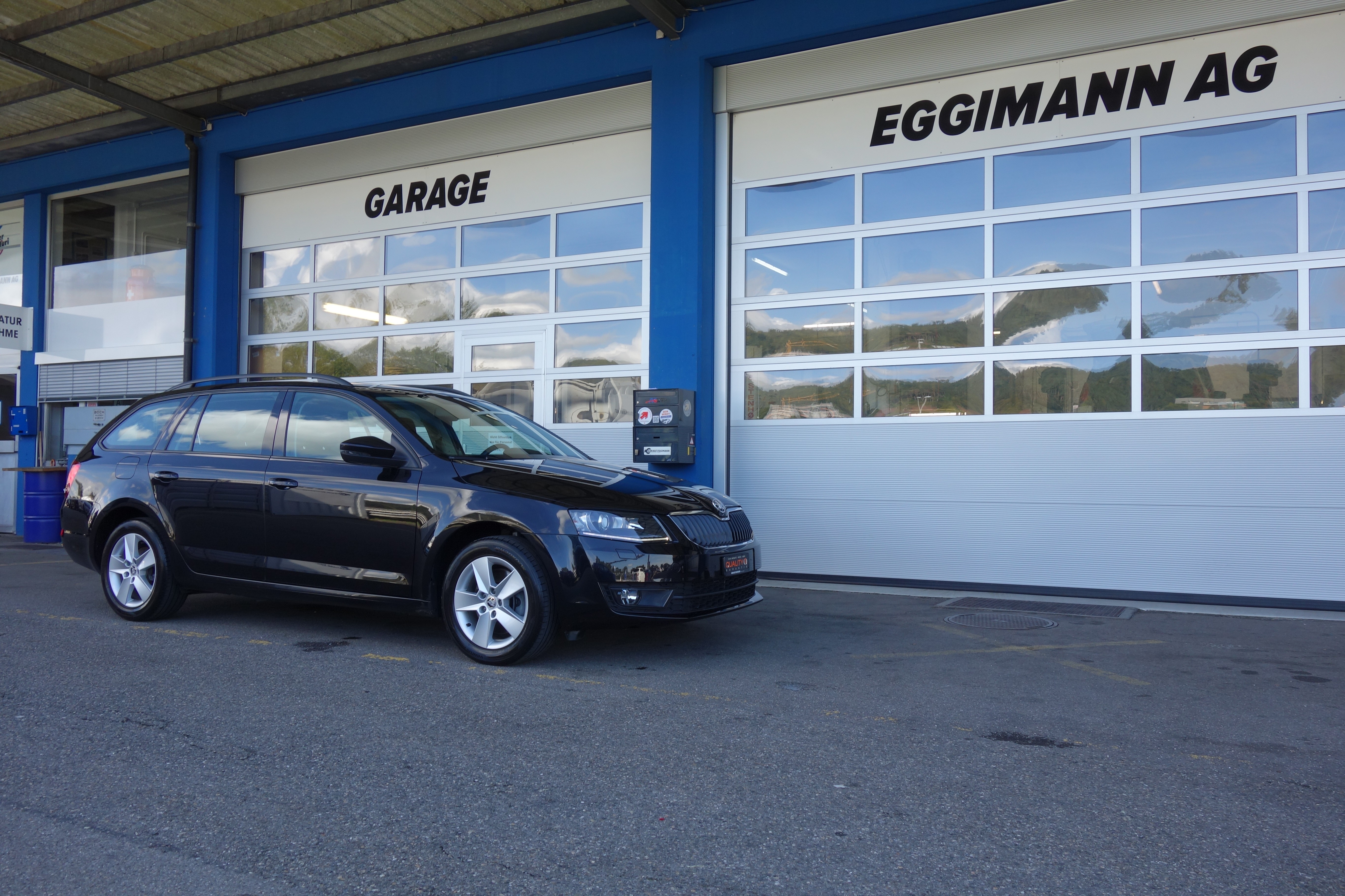 SKODA Octavia Combi 2.0 TDI Elegance 4x4 DSG