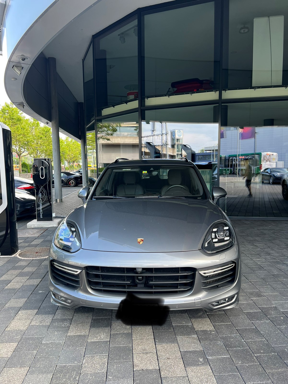 PORSCHE Cayenne GTS