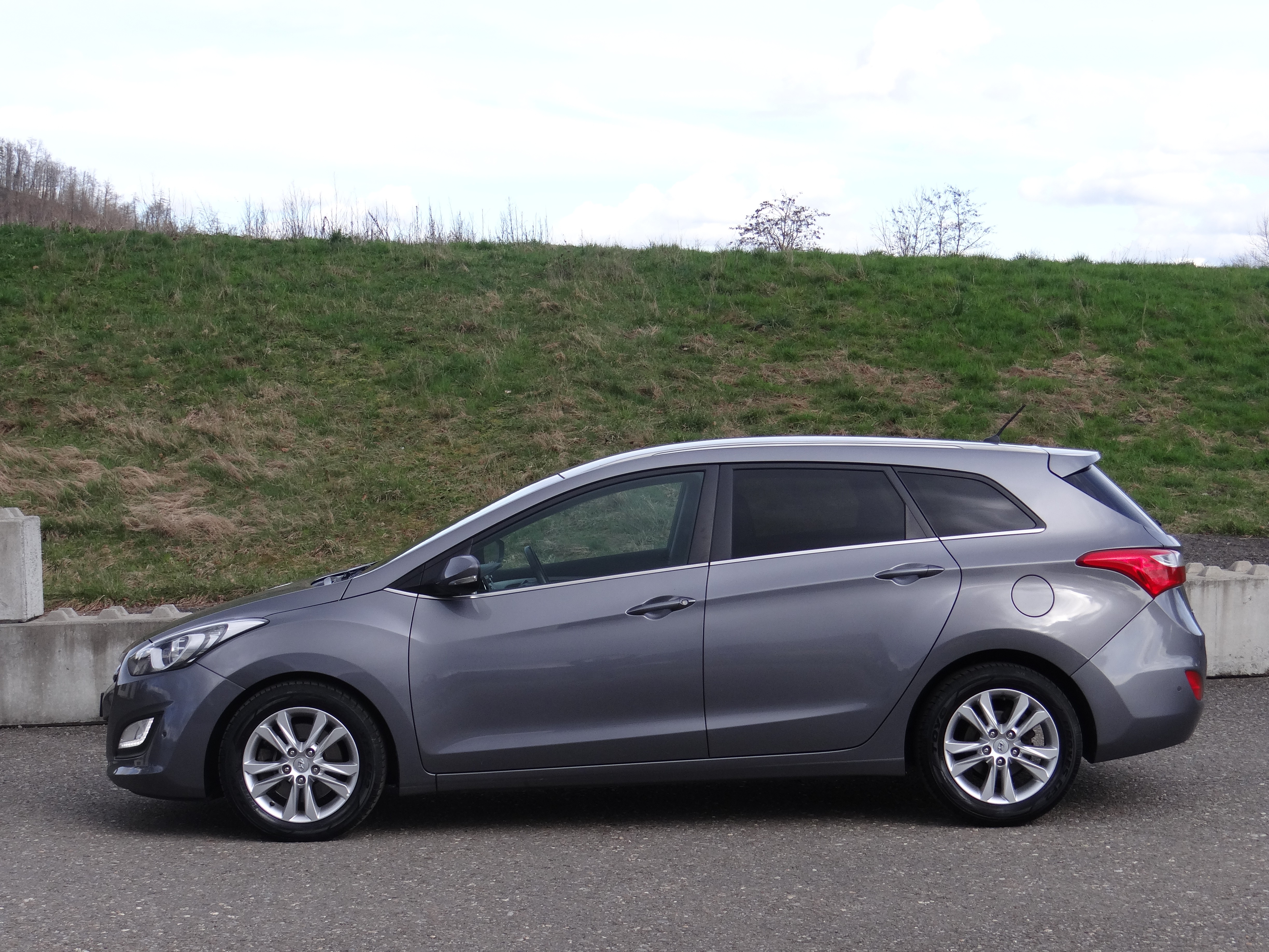 HYUNDAI i30 Wagon 1.6 GDI Premium Automatic