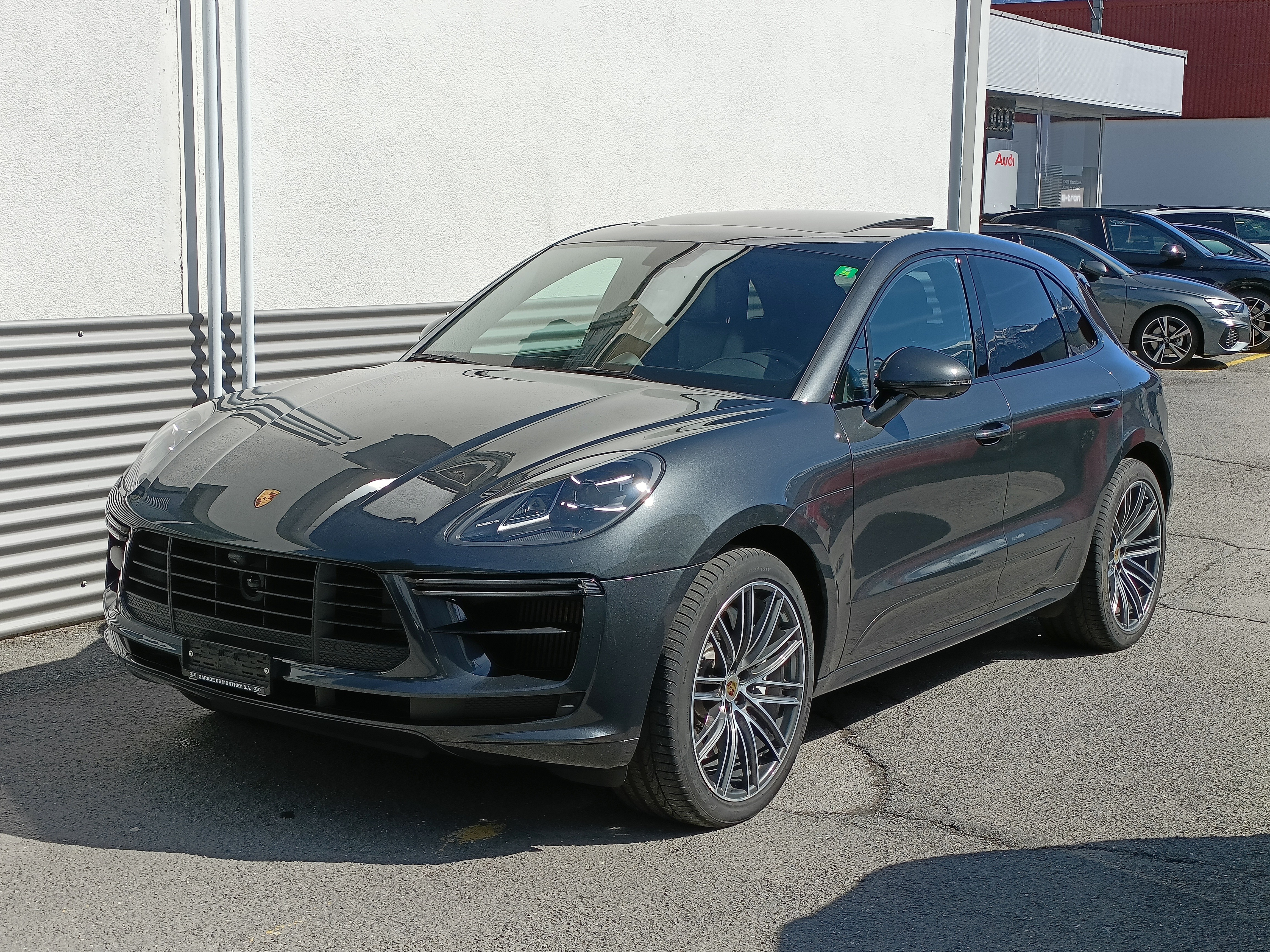 PORSCHE Macan Turbo PDK