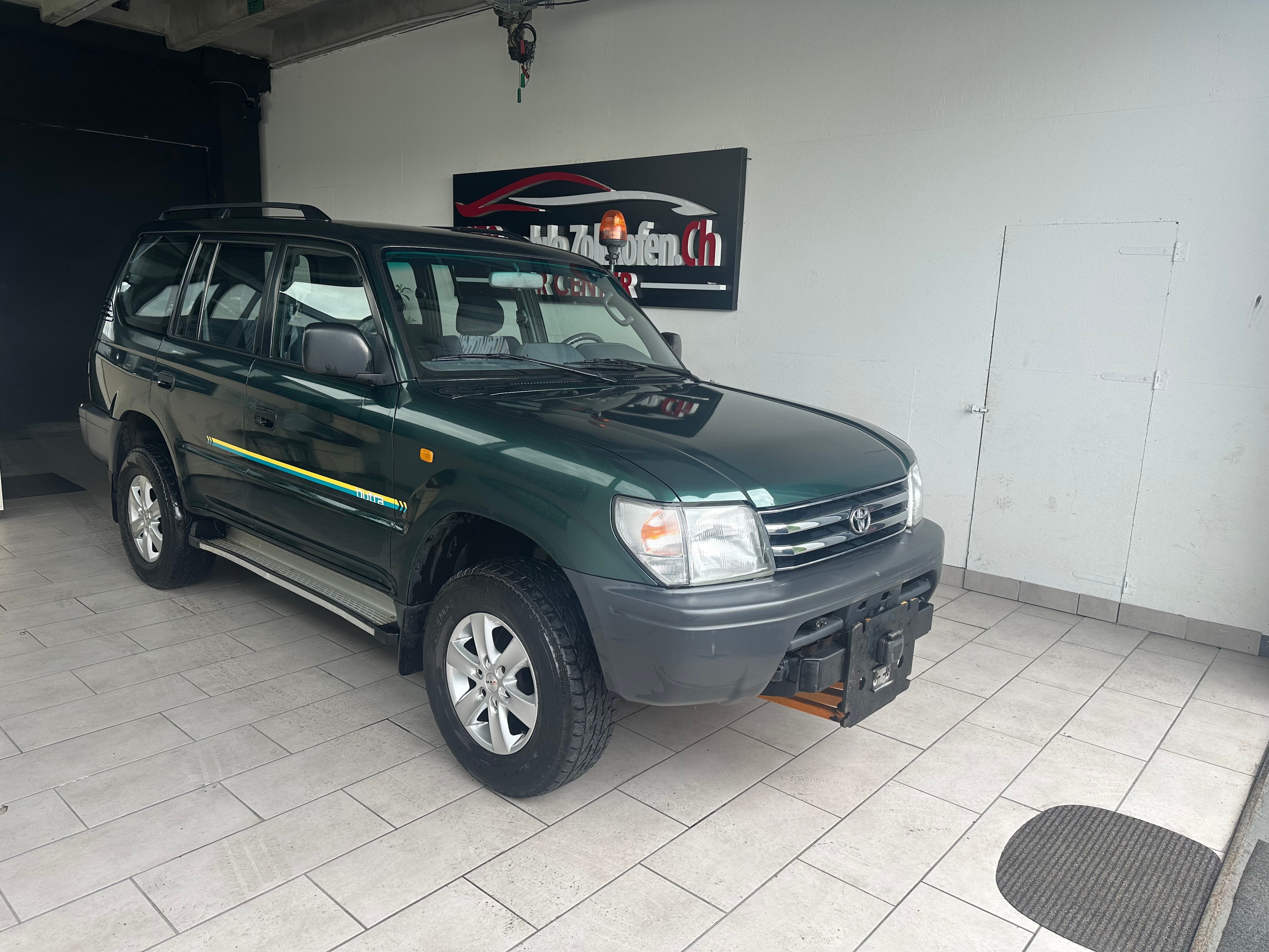 TOYOTA LAND CRUISER