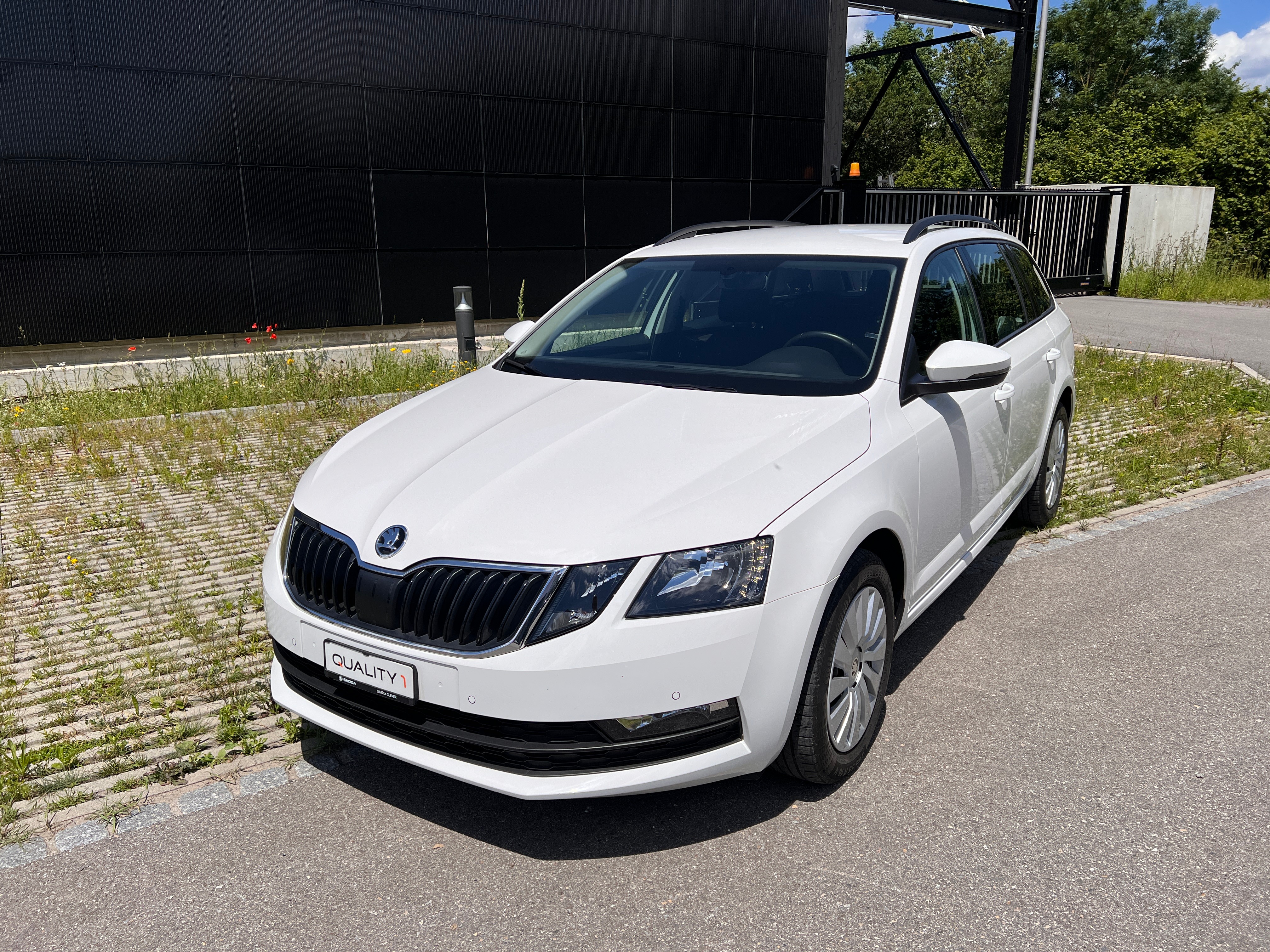 SKODA Octavia Combi 1.6 TDI Ambition DSG