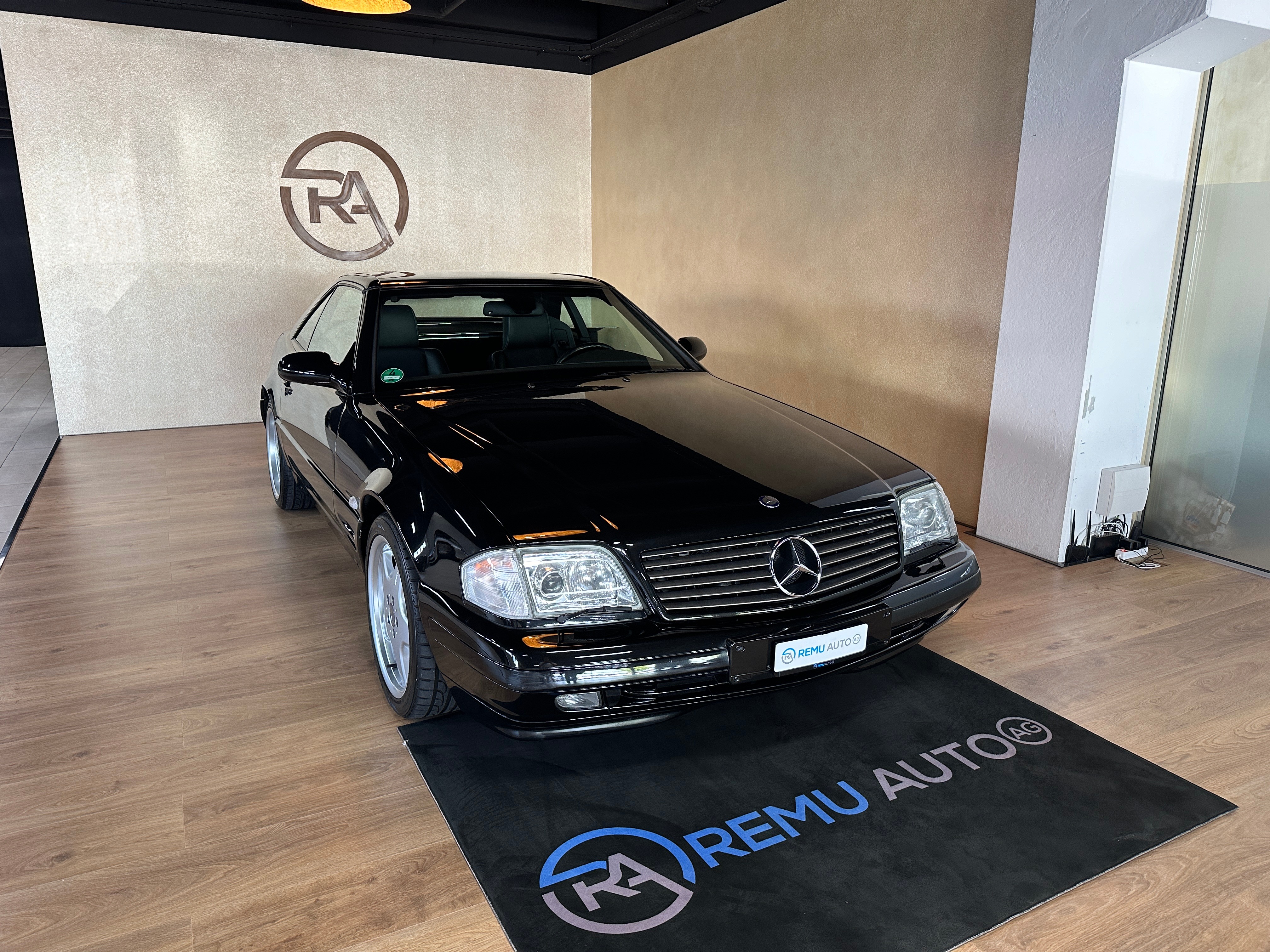 MERCEDES-BENZ SL 500 Final Edition