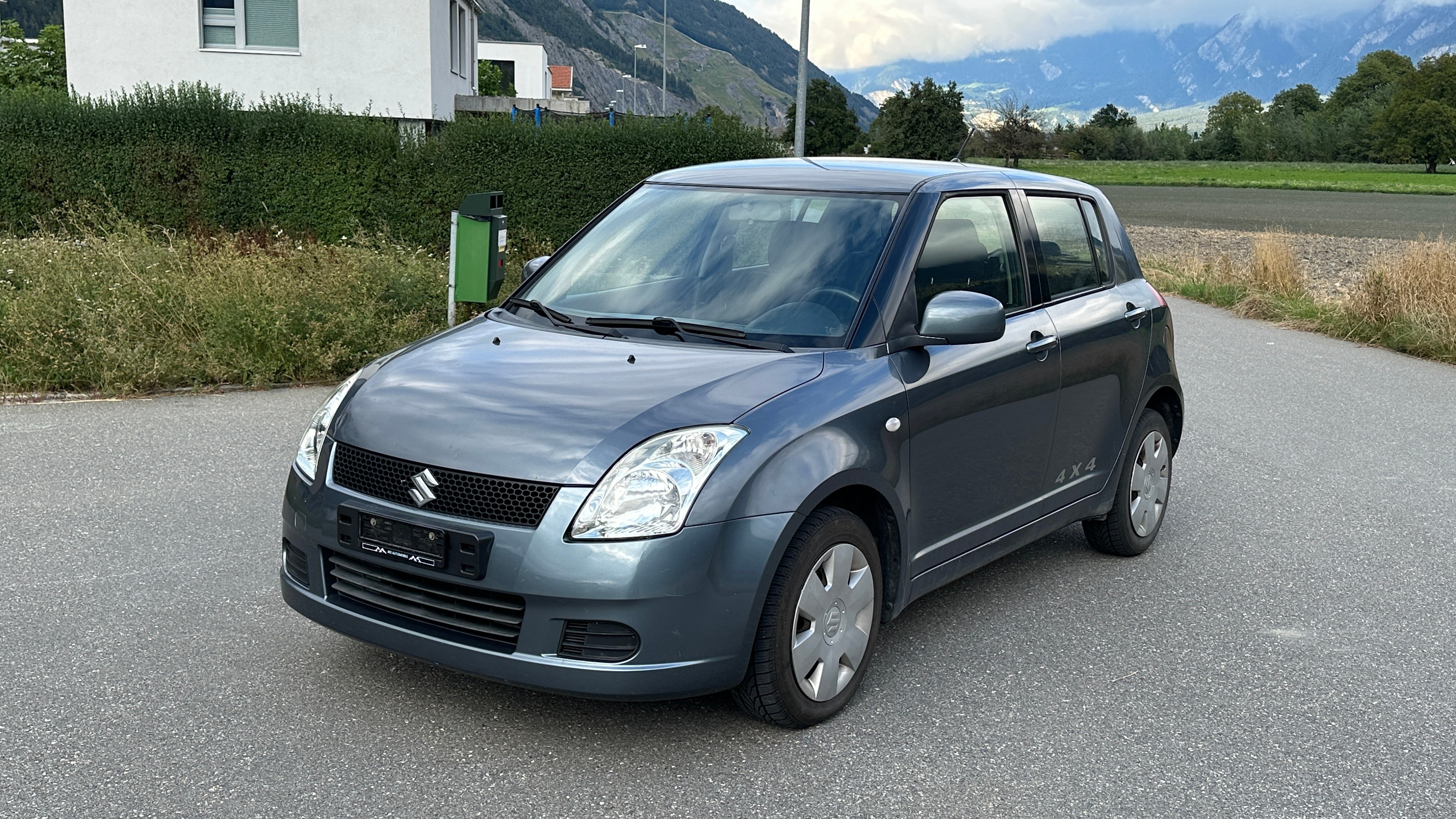 SUZUKI Swift 1.3i 16V GL 4x4