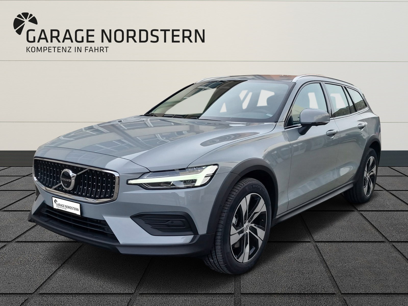 VOLVO V60 Cross Country 2.0 B4 Plus AWD