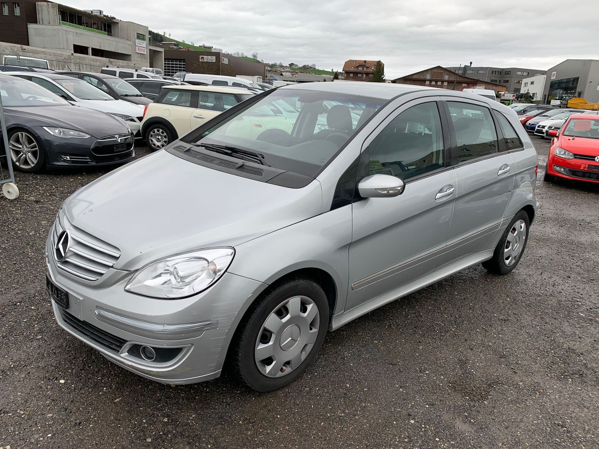 MERCEDES-BENZ B 200