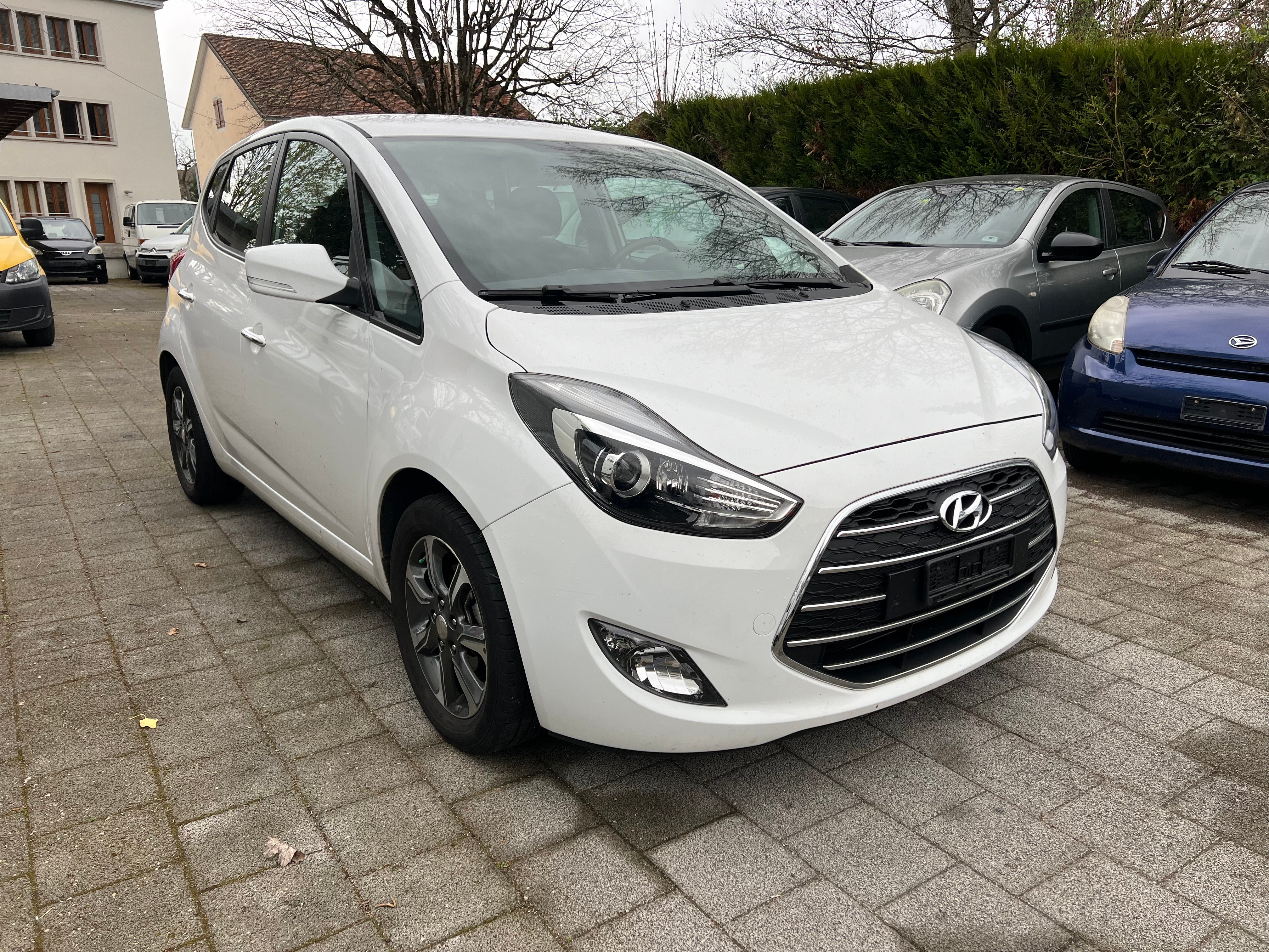 HYUNDAI iX20 1.6 Amplia Automatic