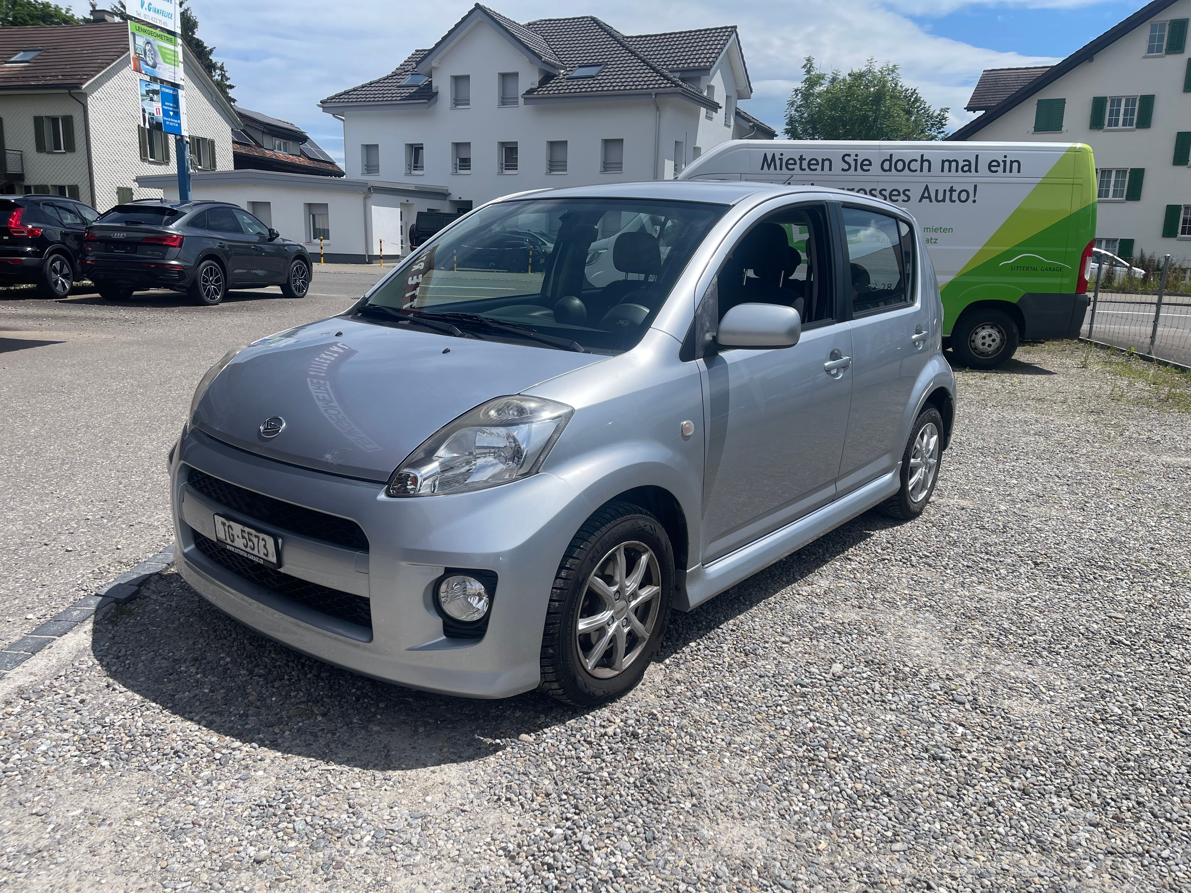 DAIHATSU SIRION