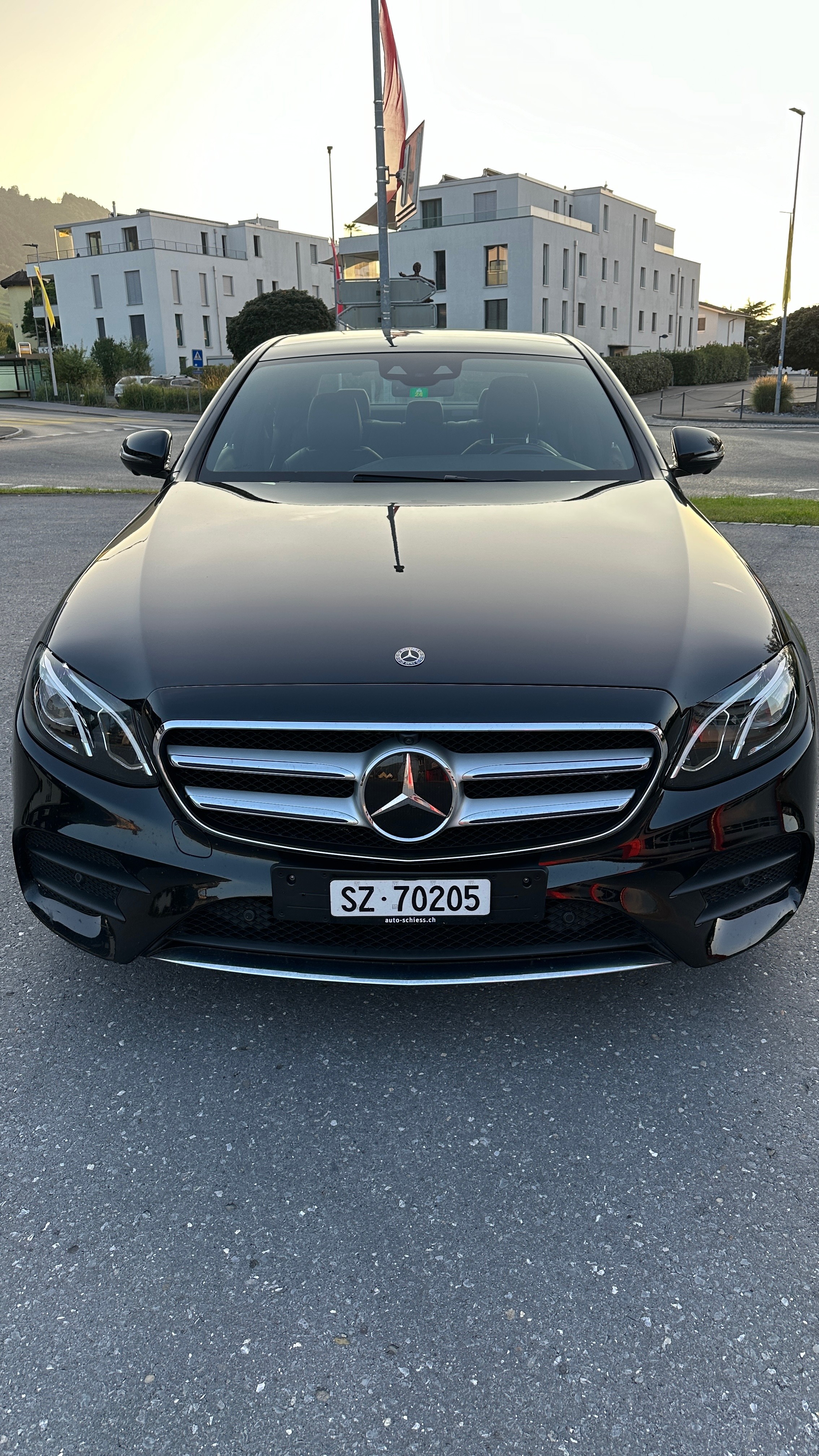 MERCEDES-BENZ E 220 d AMG Line 9G-Tronic