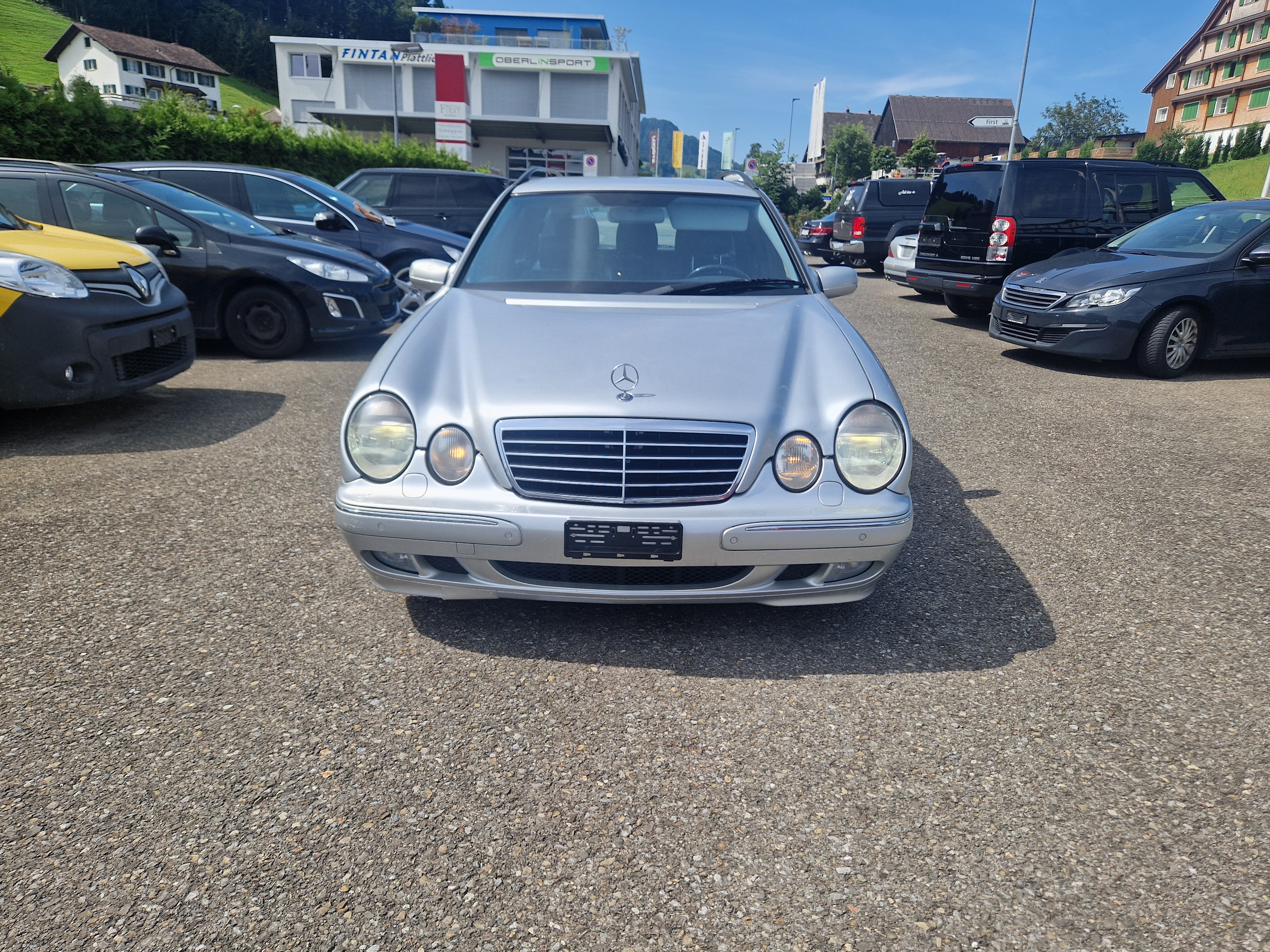 MERCEDES-BENZ E 320