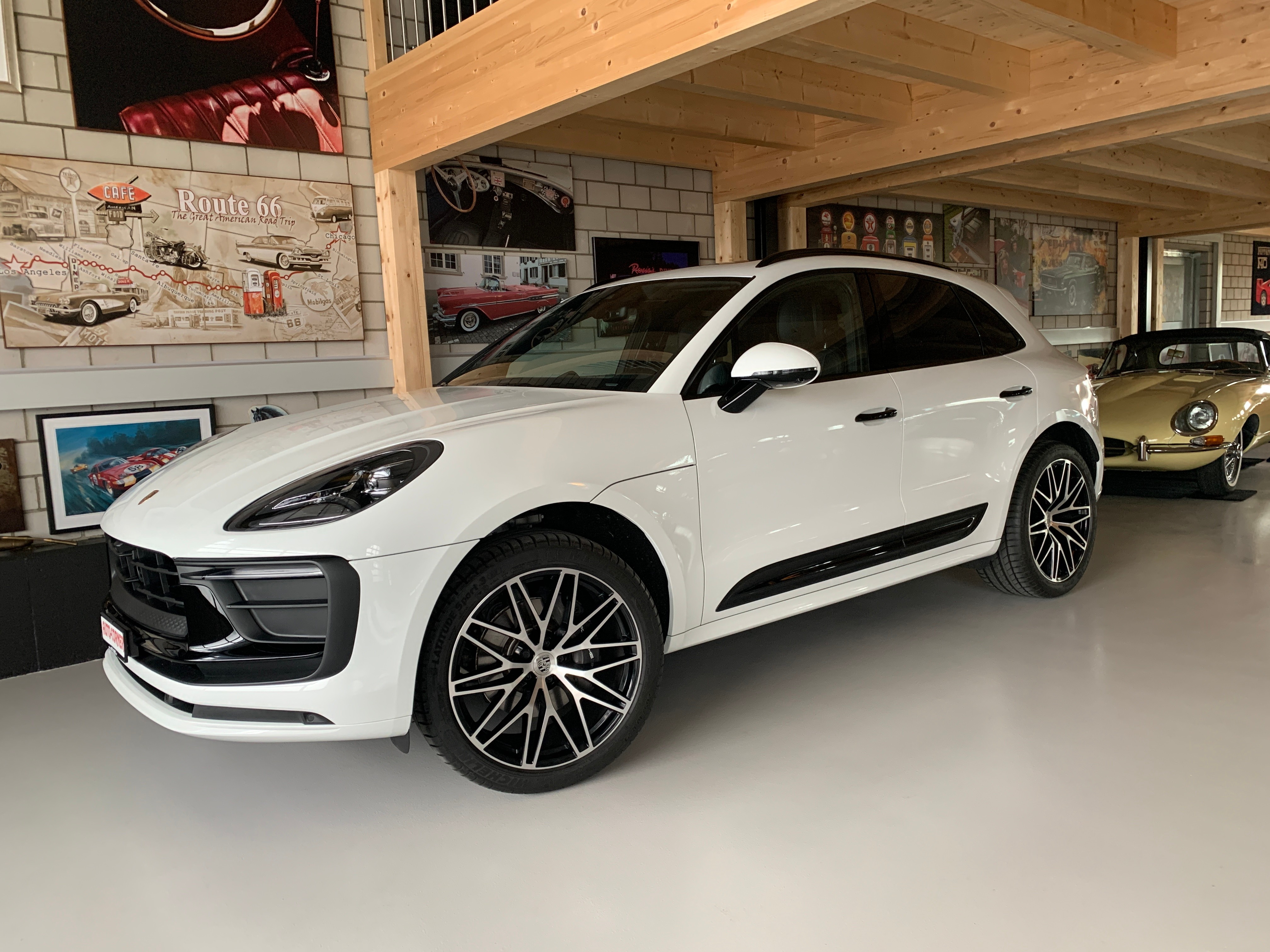 PORSCHE Macan CH 4x4 mit top Ausstattung Automat-PDK